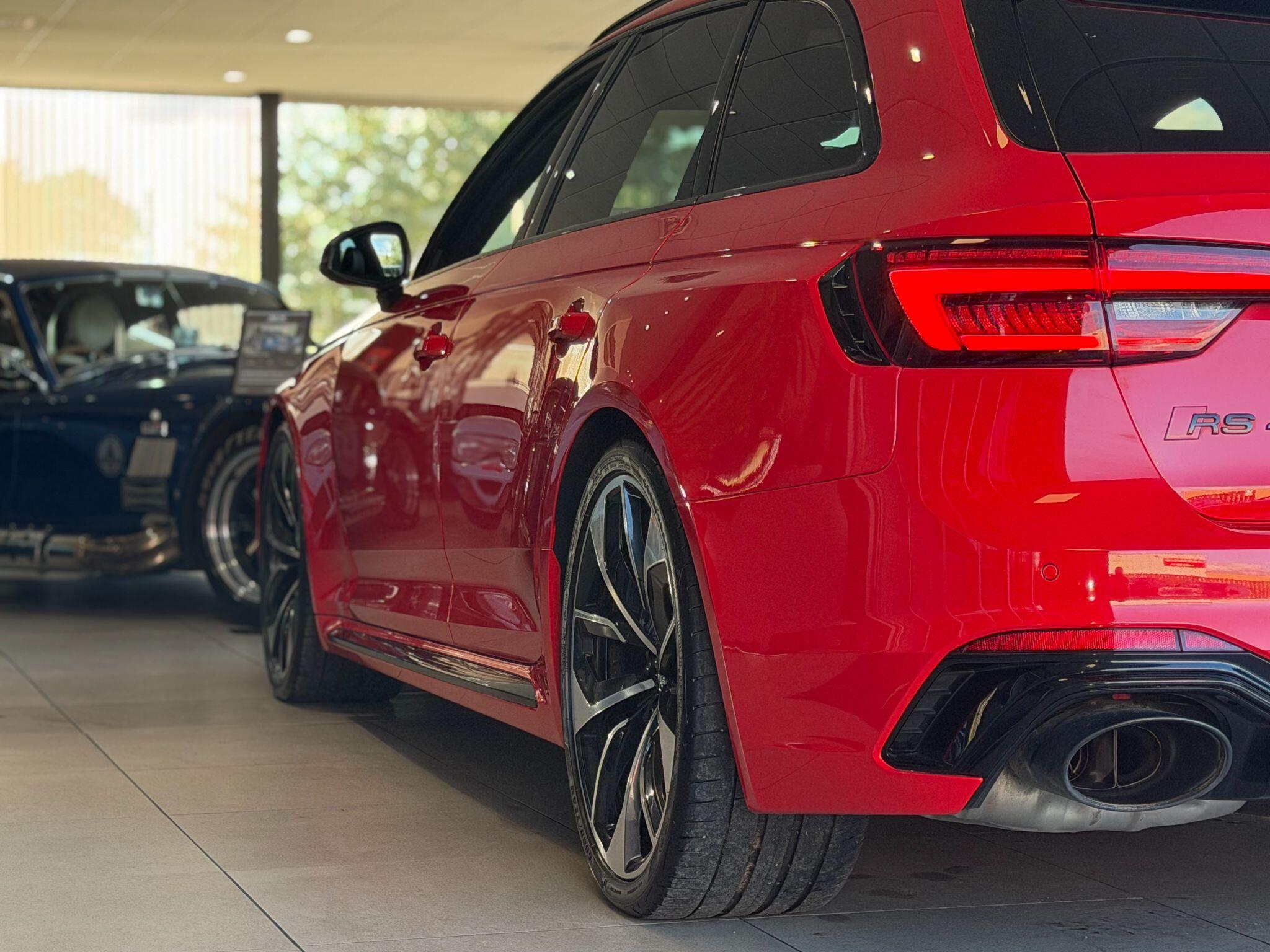Audi Rs4 Avant - Image 18