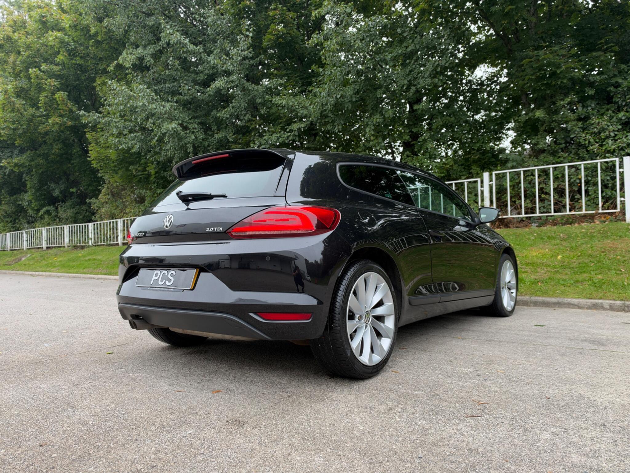 Volkswagen Scirocco - Image 11