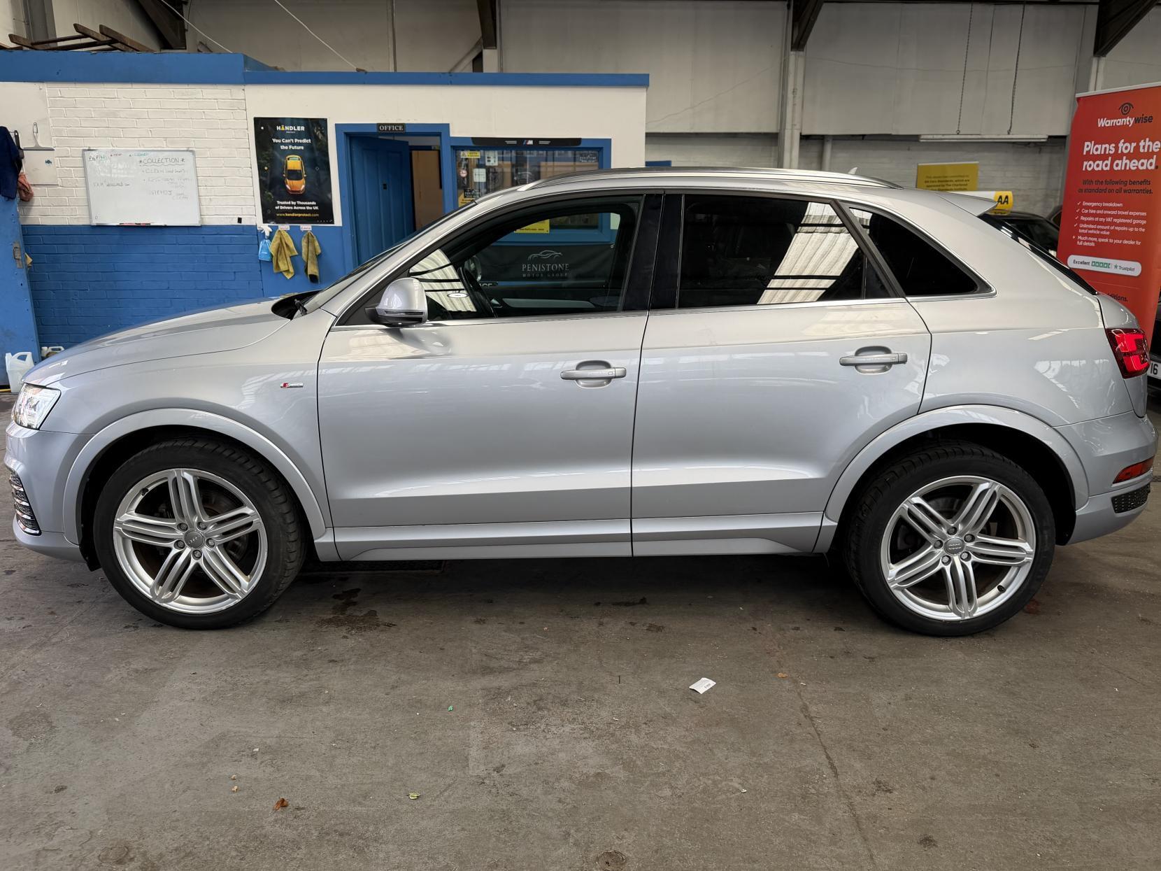 Audi Q3 - Image 6