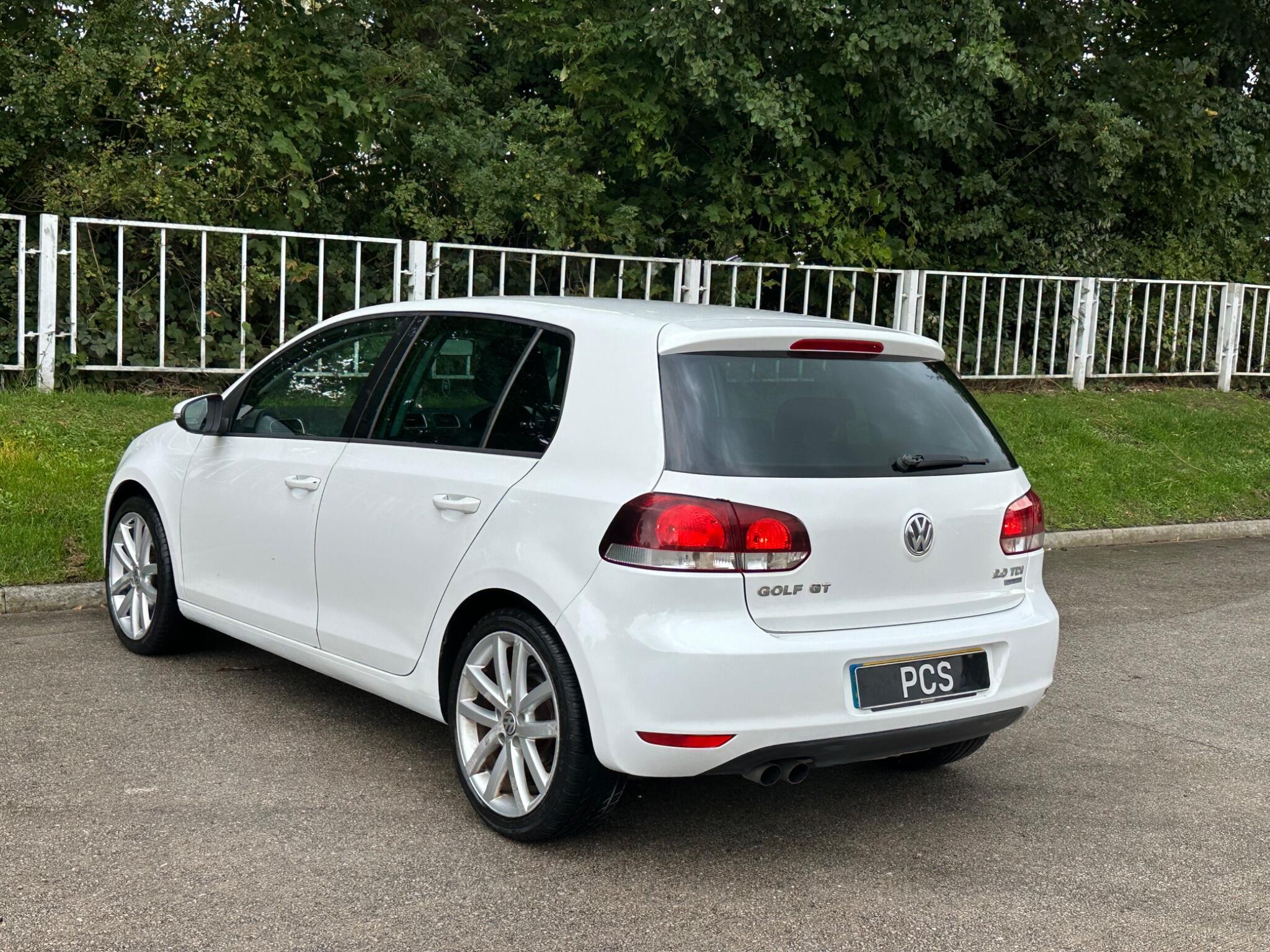 Volkswagen Golf - Image 9