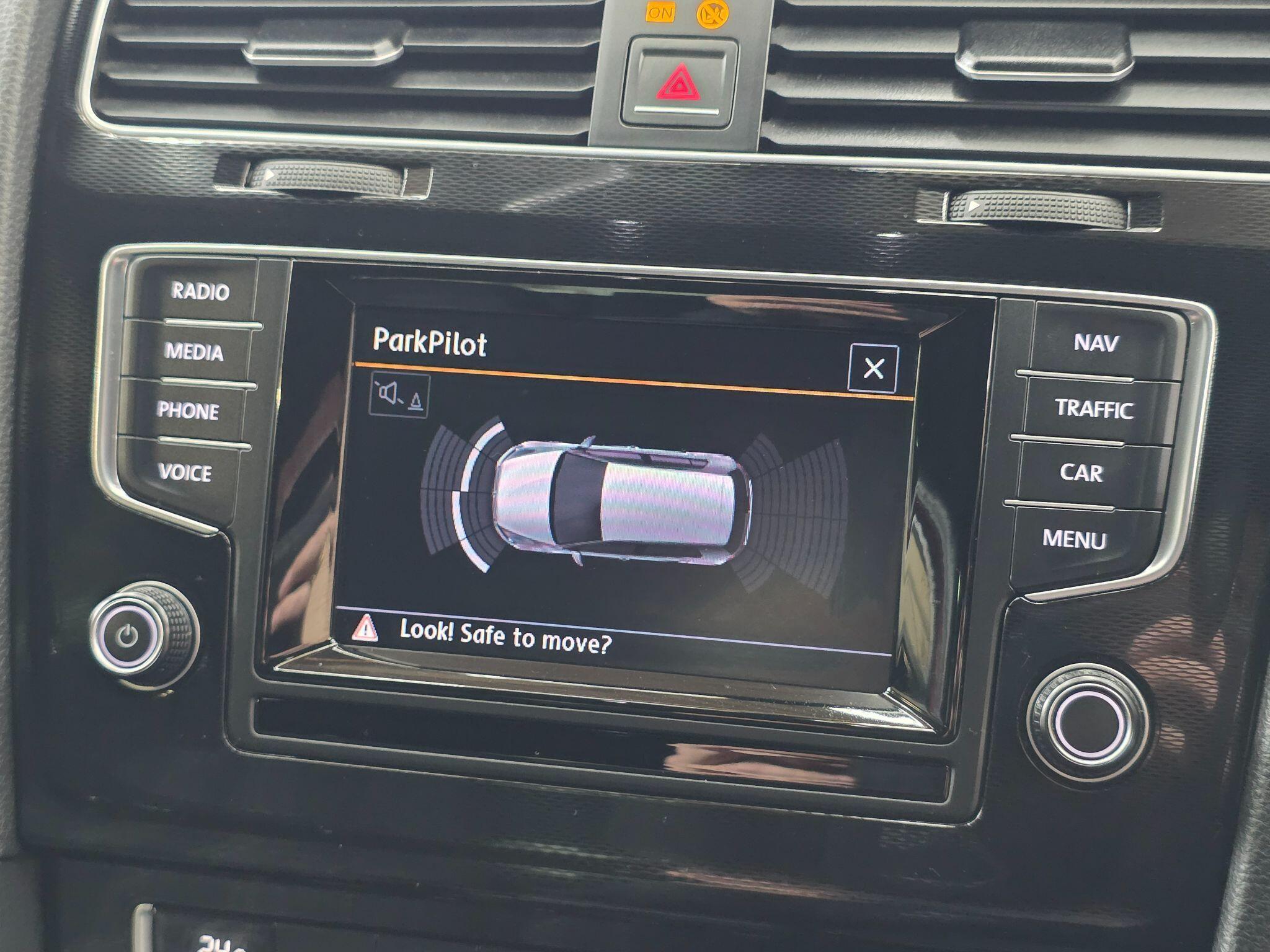Volkswagen Golf - Image 24