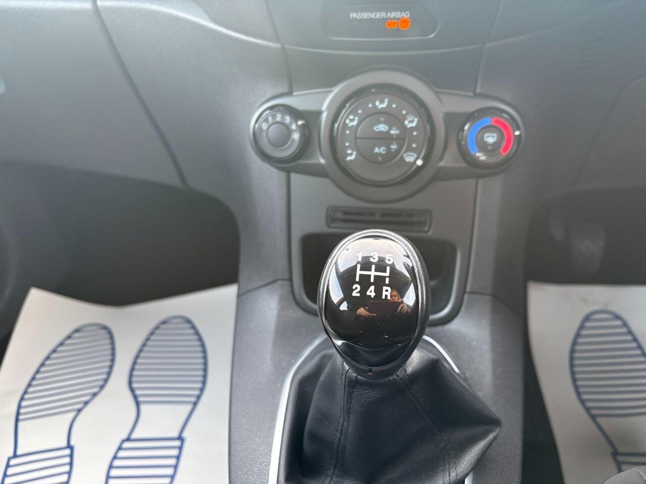 Ford Fiesta - Image 14