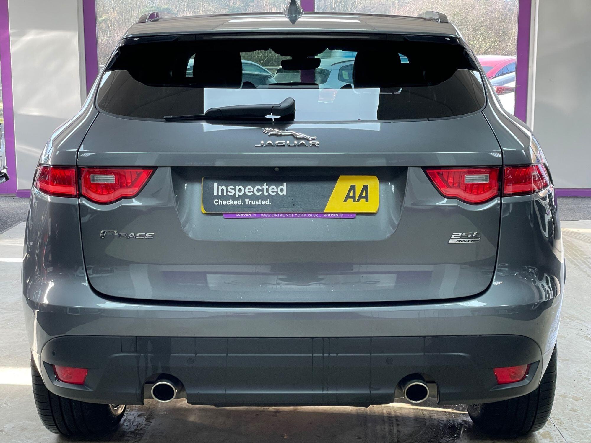 Jaguar F-Pace - Image 11