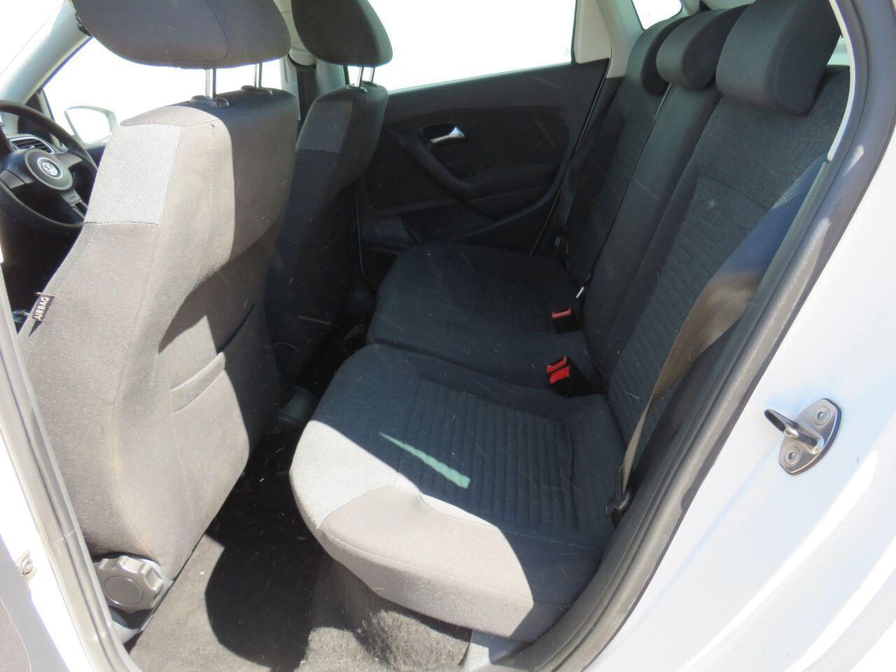 Volkswagen Polo - Image 10