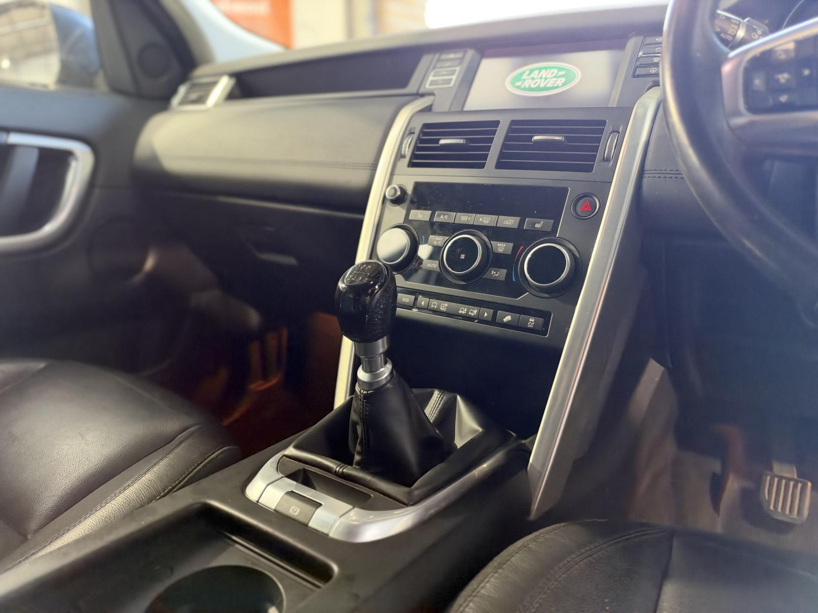Land Rover DISCOVERY SPORT - Image 14
