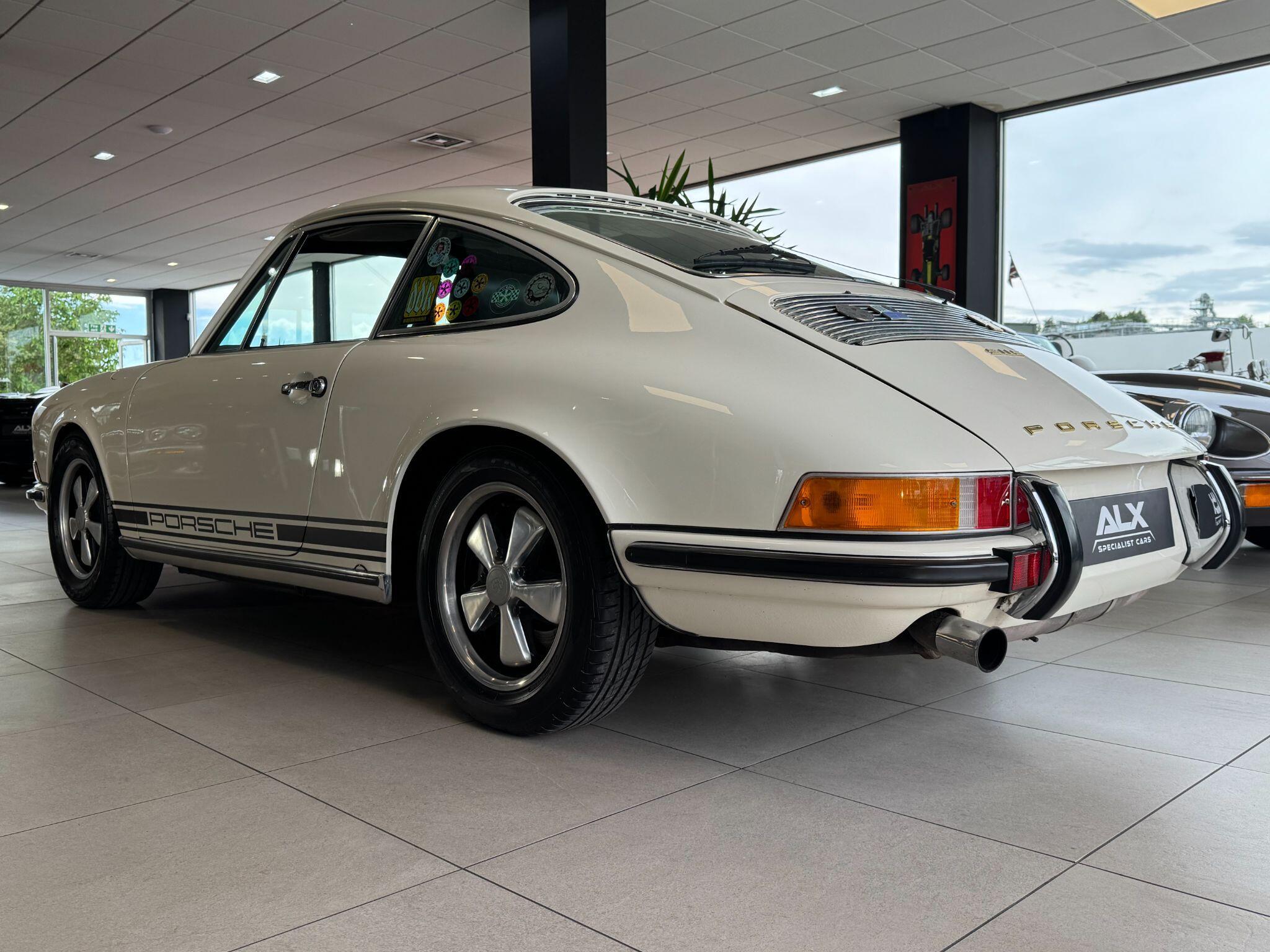 Porsche 911 - Image 15