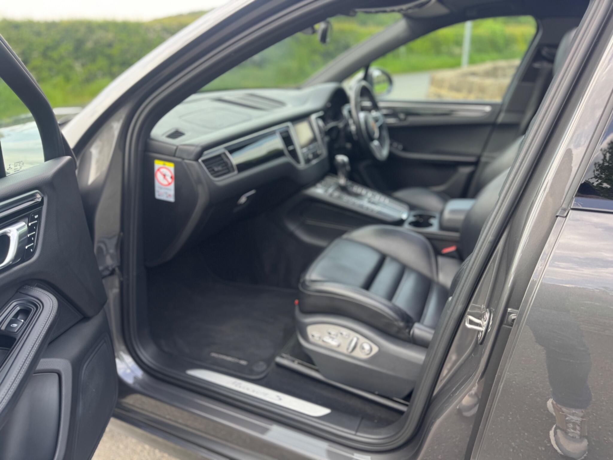 Porsche Macan - Image 60