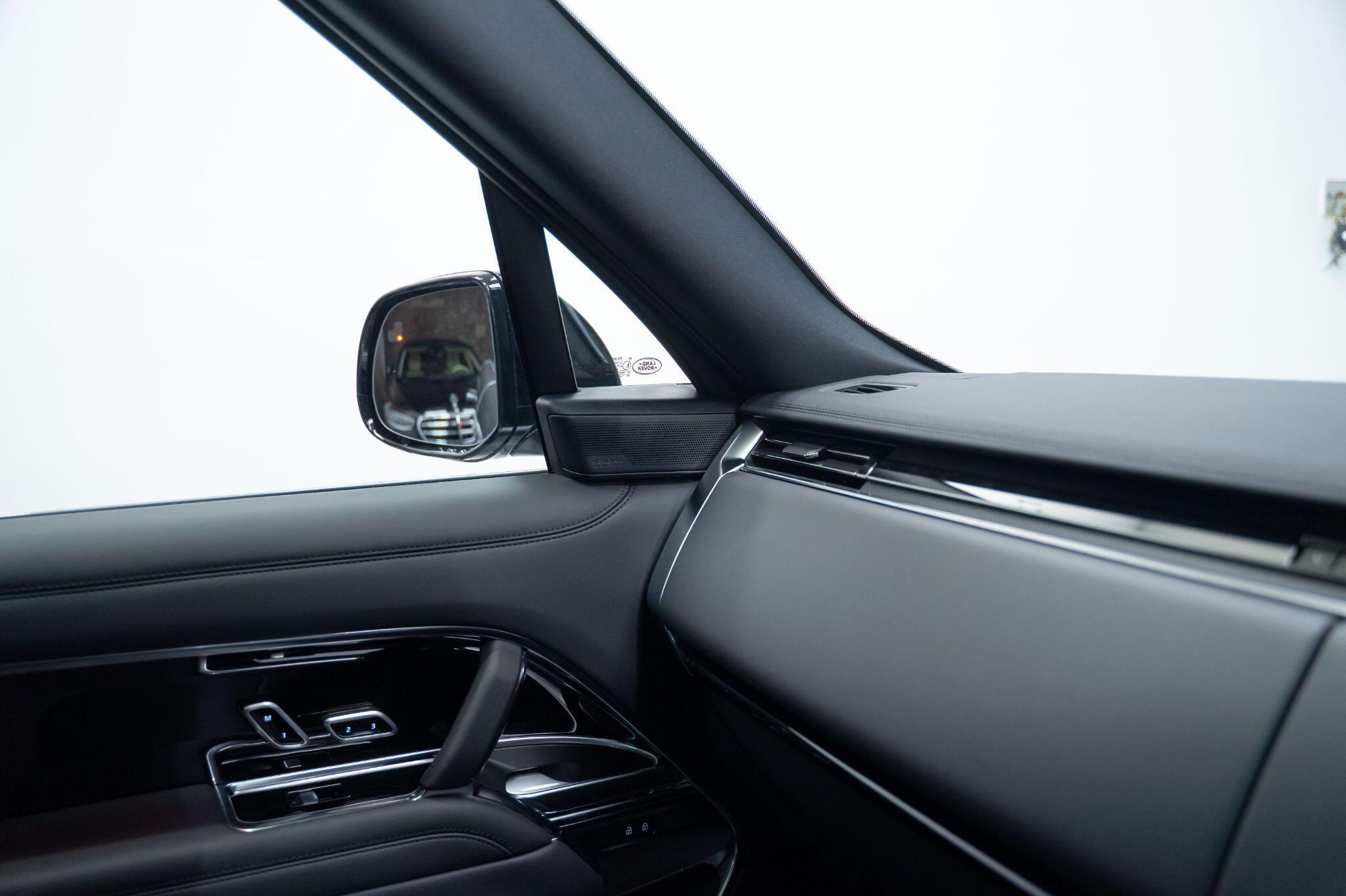 Land Rover Range Rover - Image 28