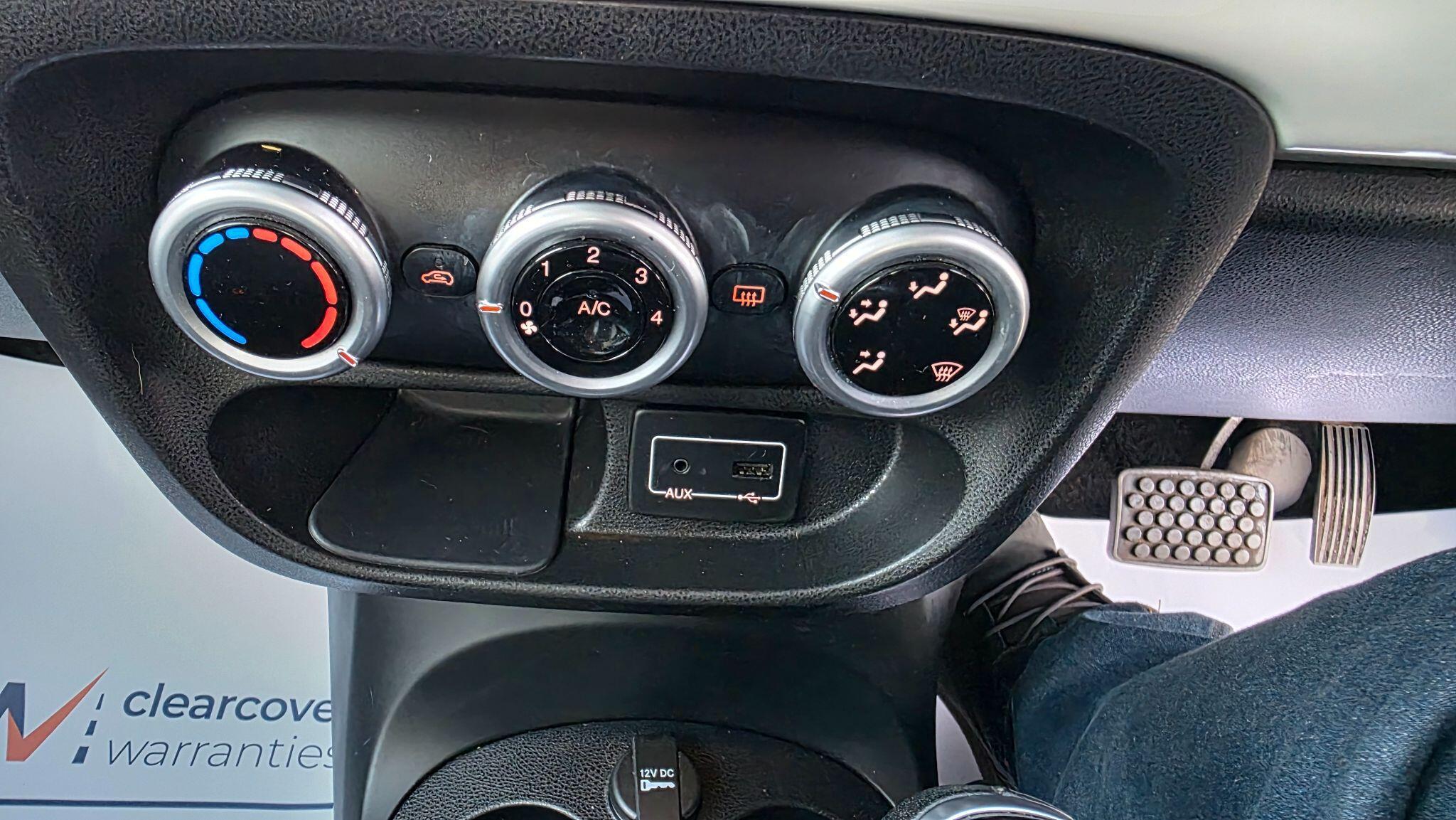 Fiat 500L - Image 26