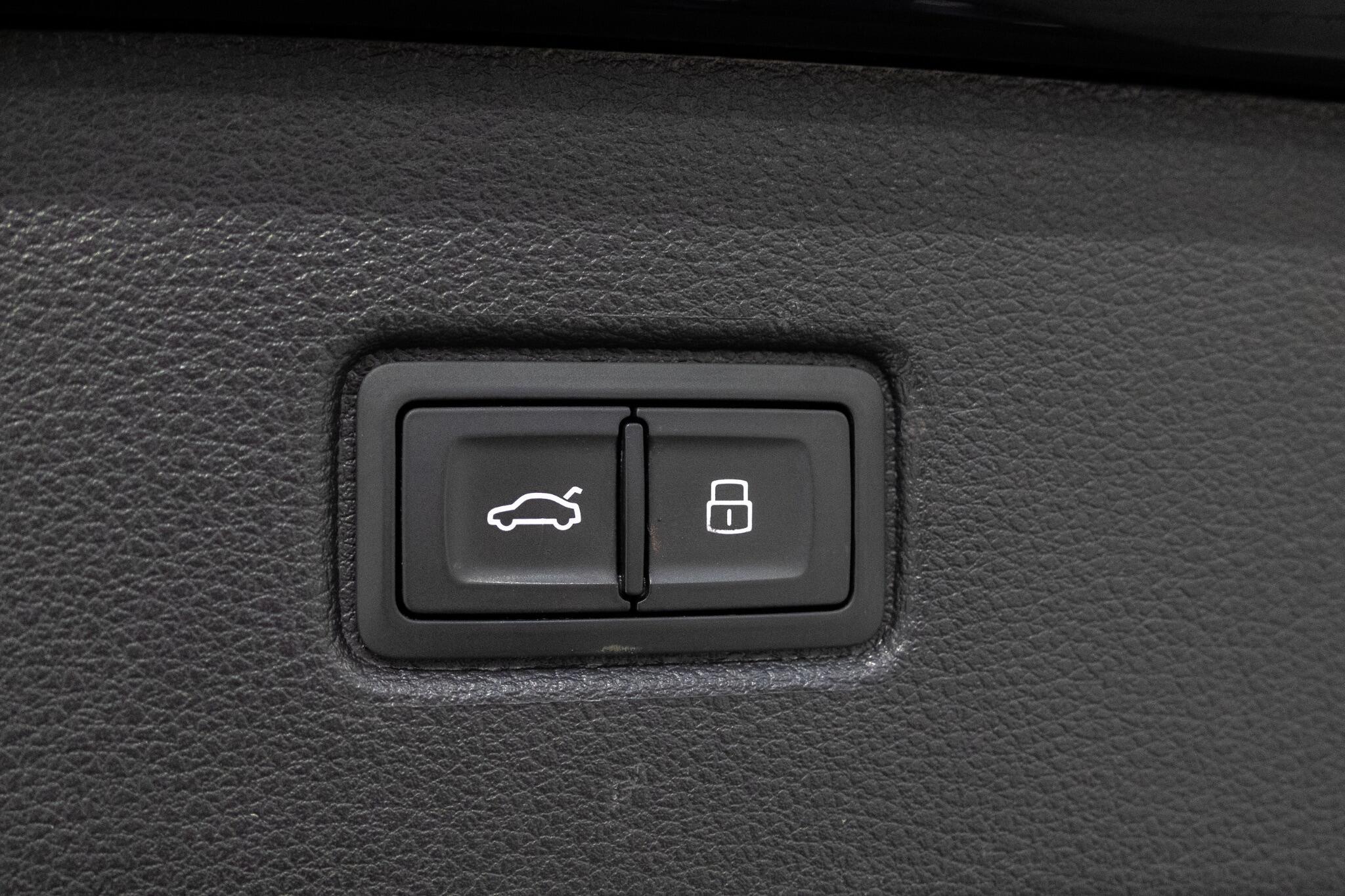 Audi SQ7 - Image 12