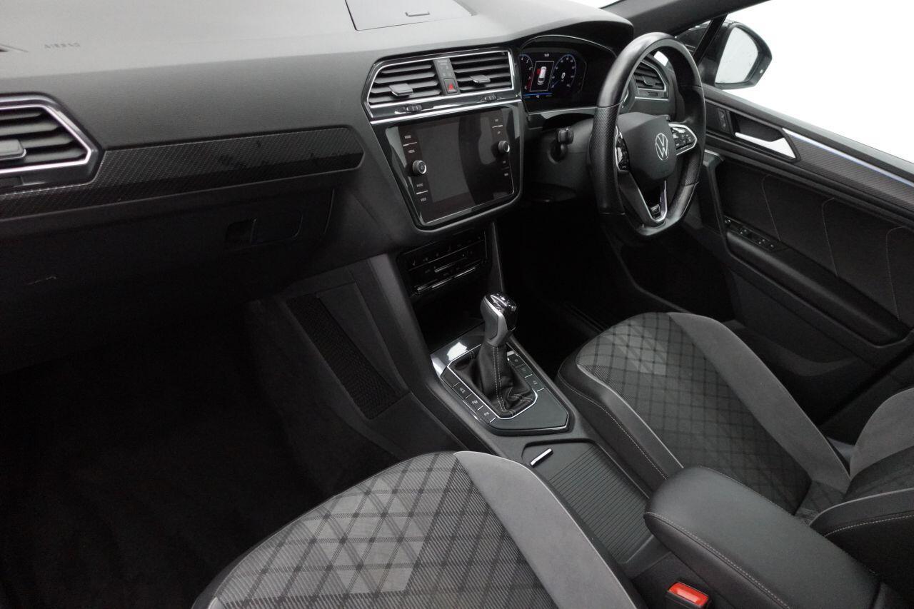 Volkswagen Tiguan - Image 15