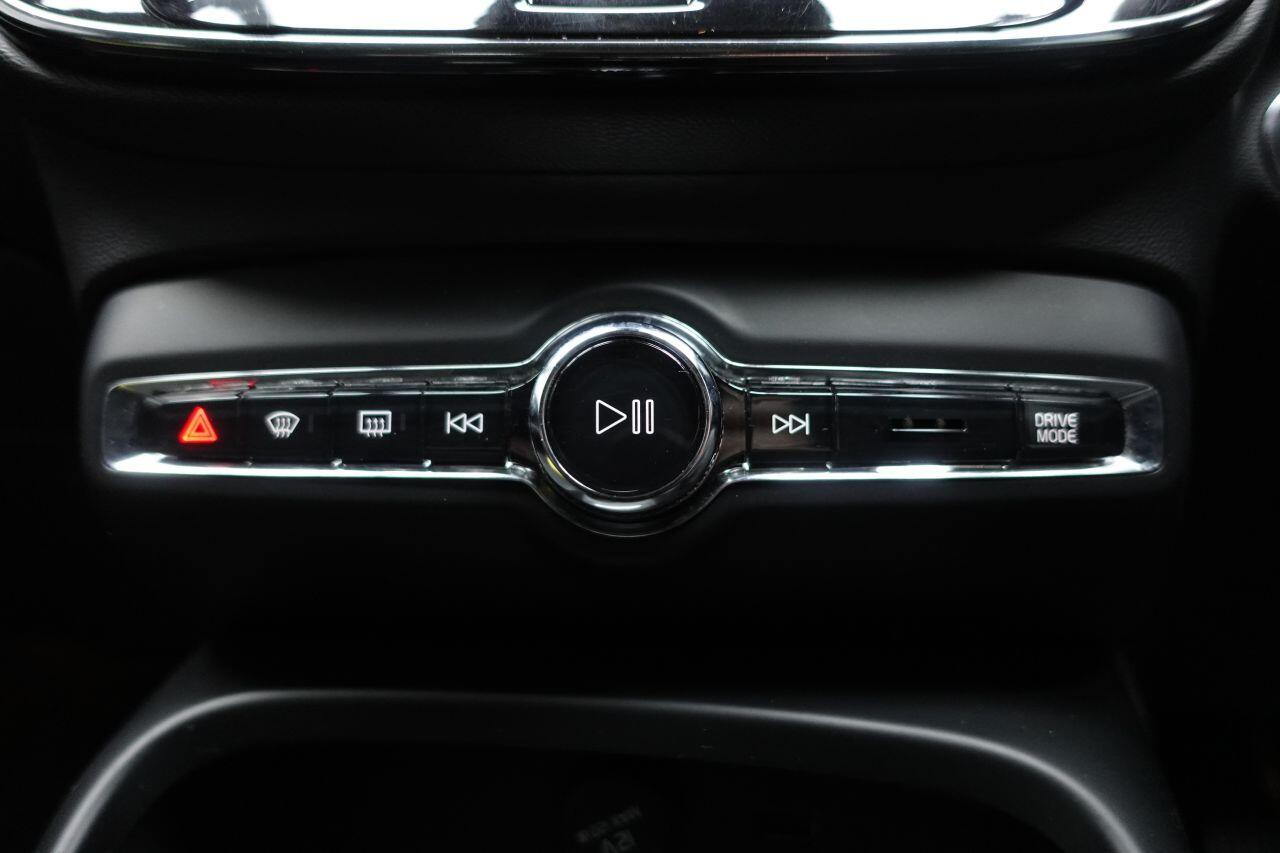 Volvo XC40 - Image 24