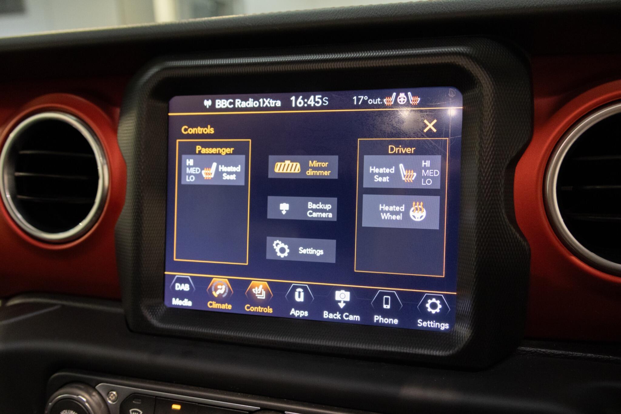 Jeep Wrangler - Image 18