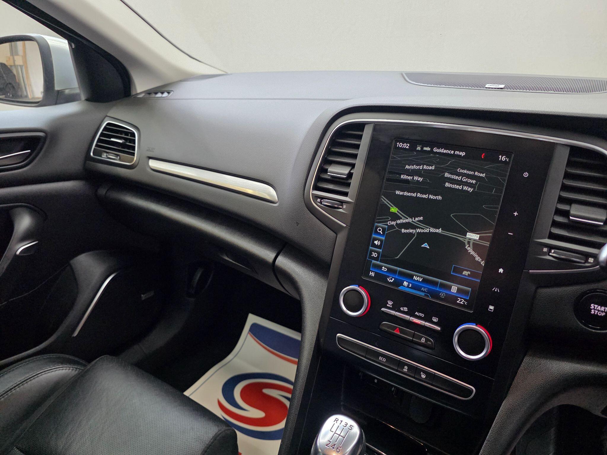 Renault Megane - Image 17