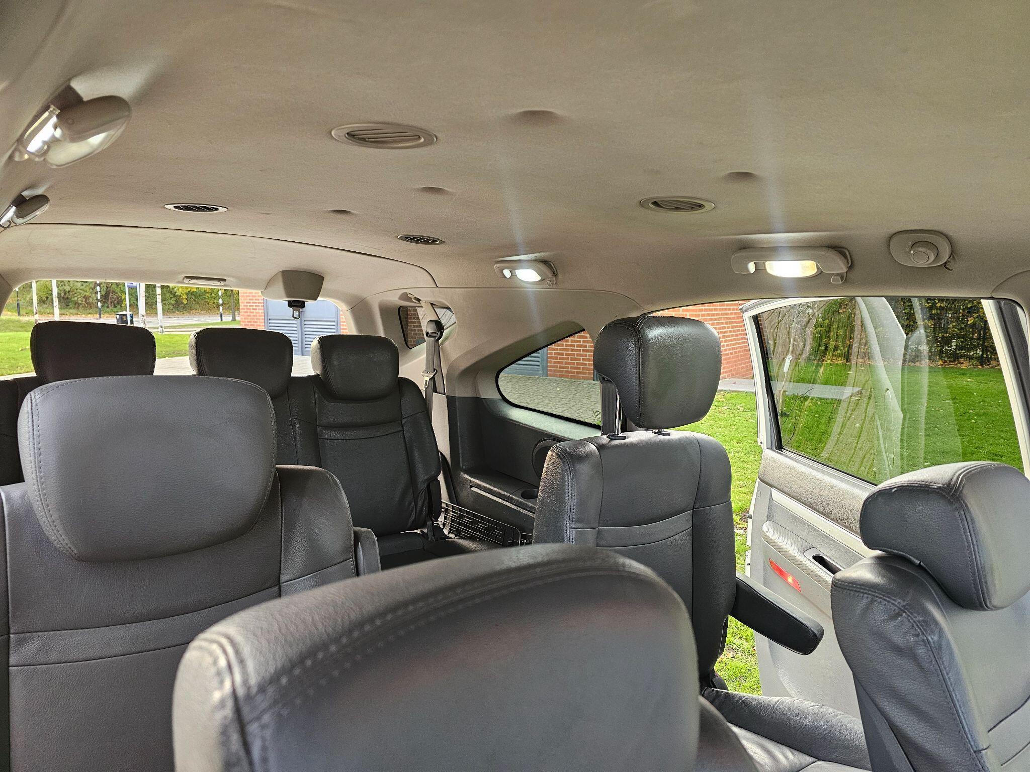 Ssangyong Rodius - Image 35