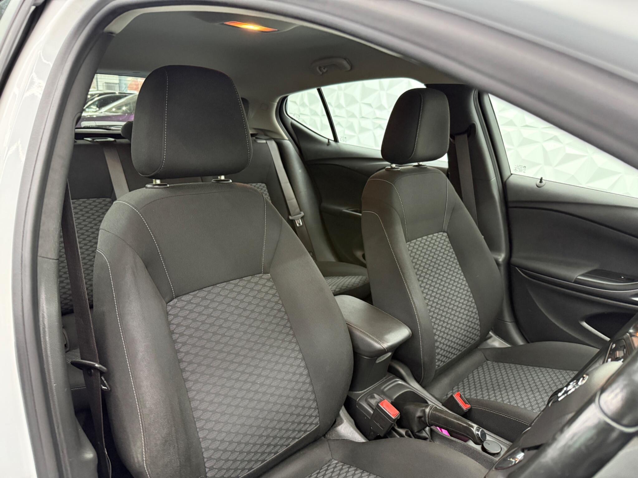 Vauxhall Astra - Image 17
