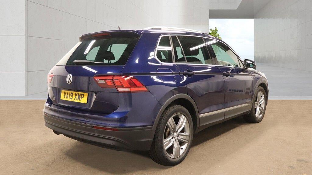 Volkswagen Tiguan - Image 7
