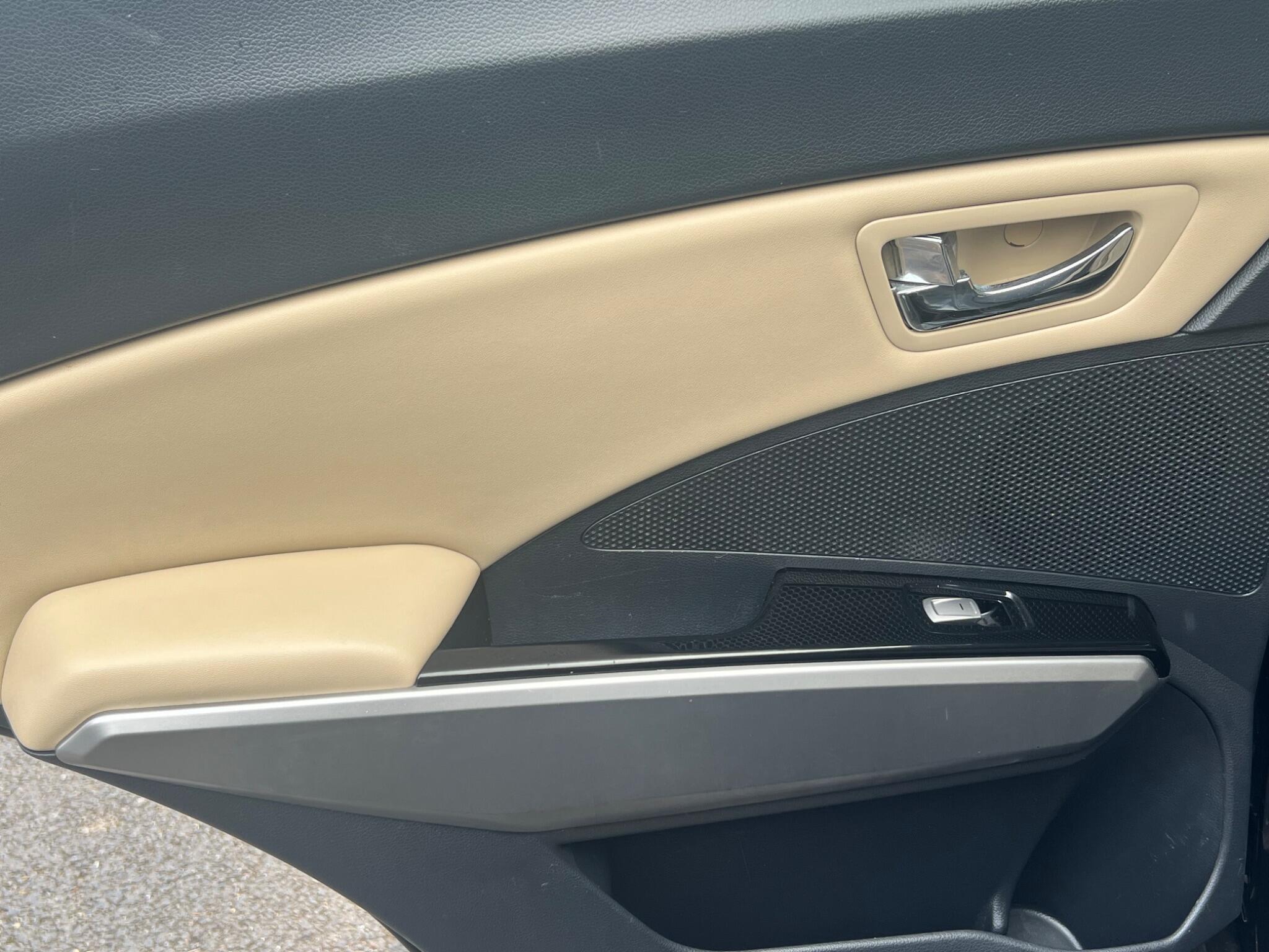 Ssangyong Tivoli - Image 40