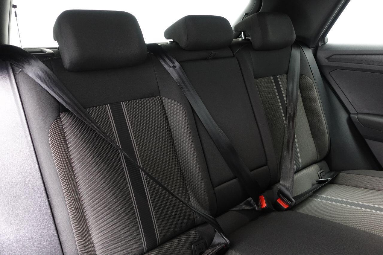 Volkswagen T-Roc - Image 18