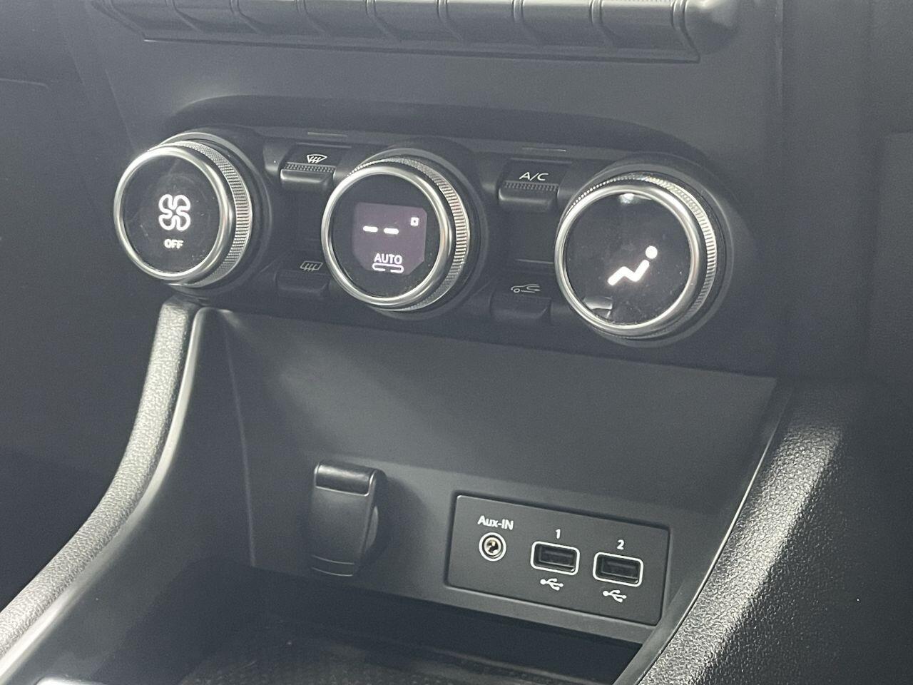 Renault Captur - Image 46