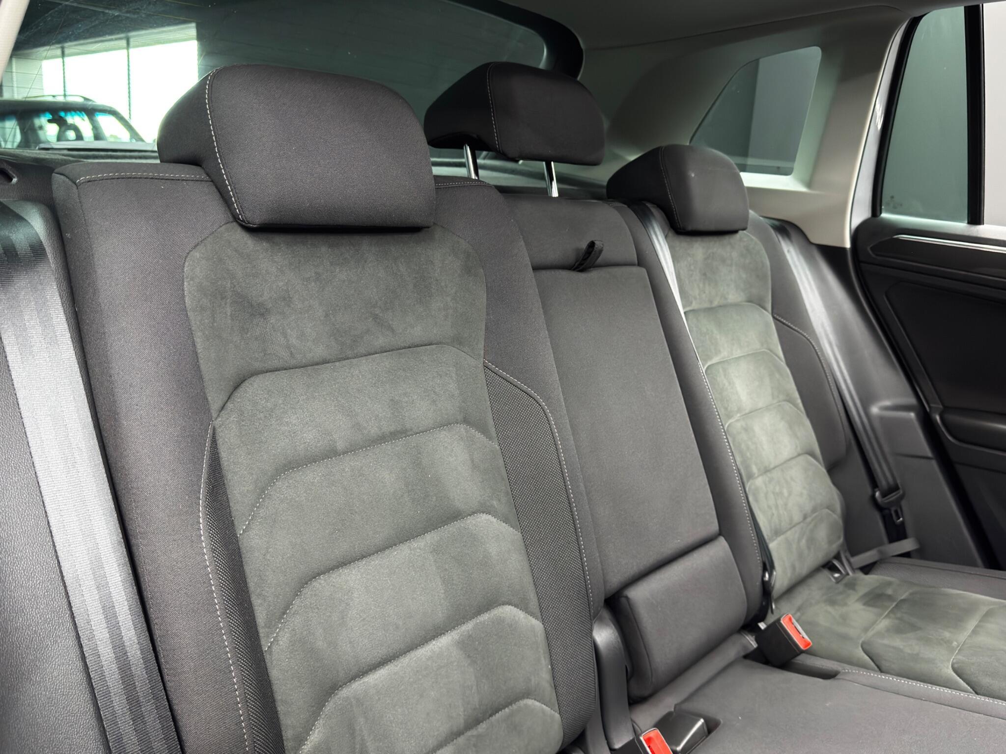 Volkswagen Tiguan - Image 15
