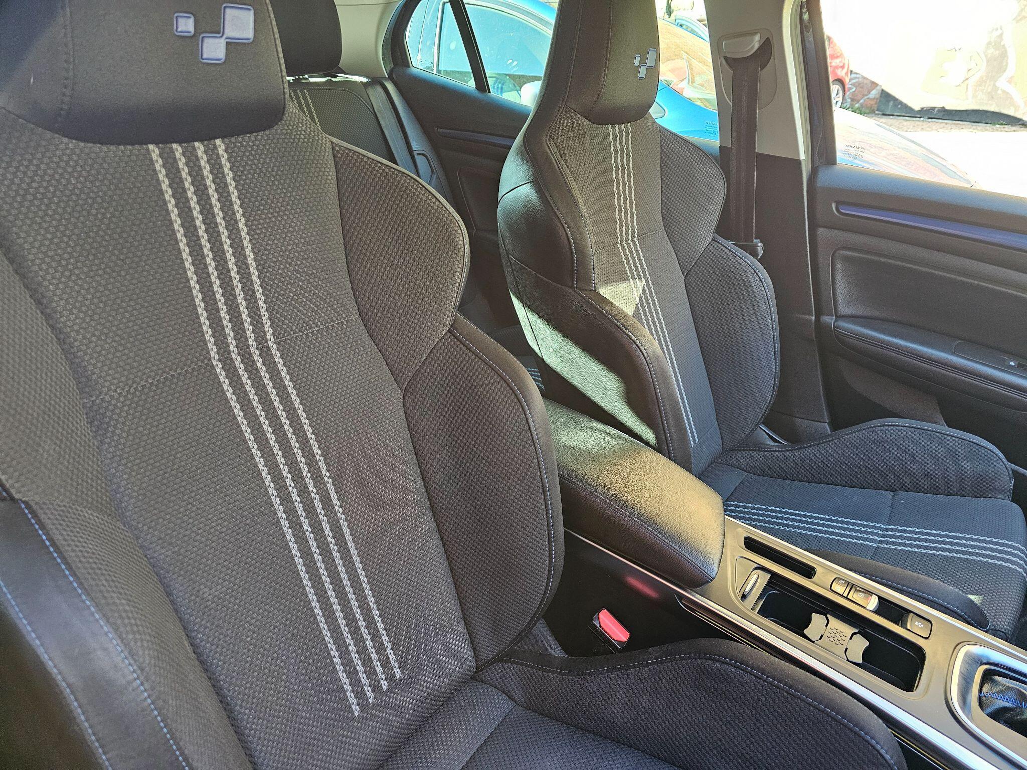 Renault Megane - Image 29