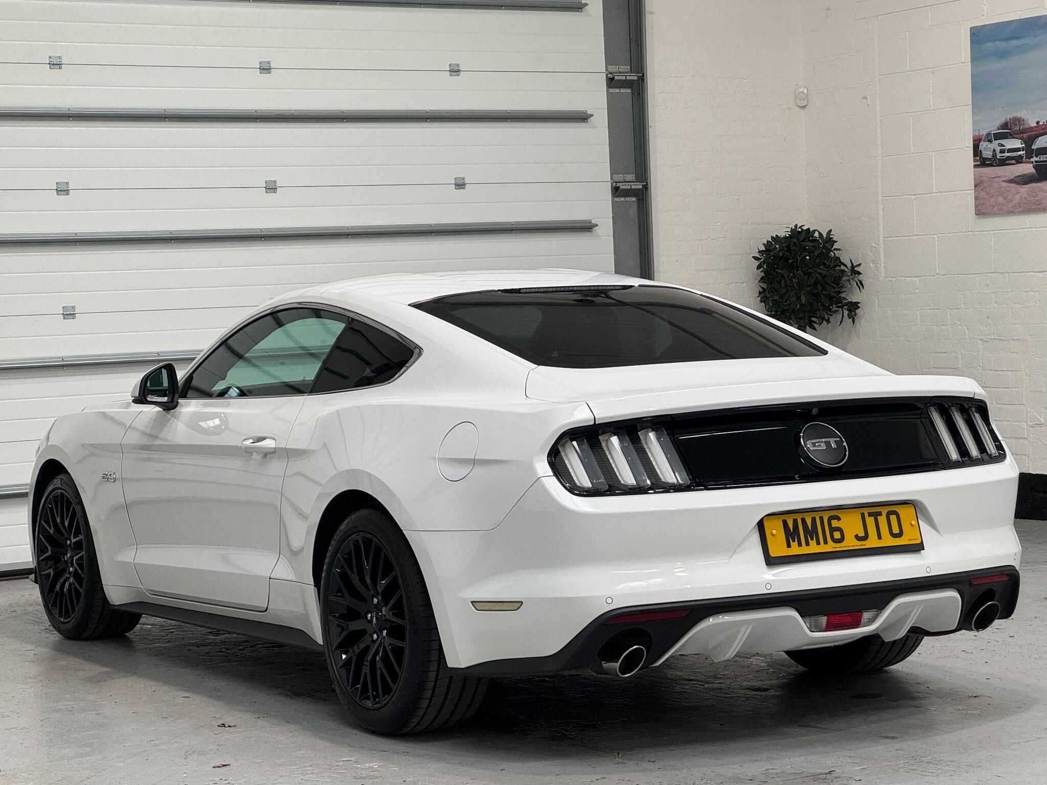 Ford Mustang - Image 15