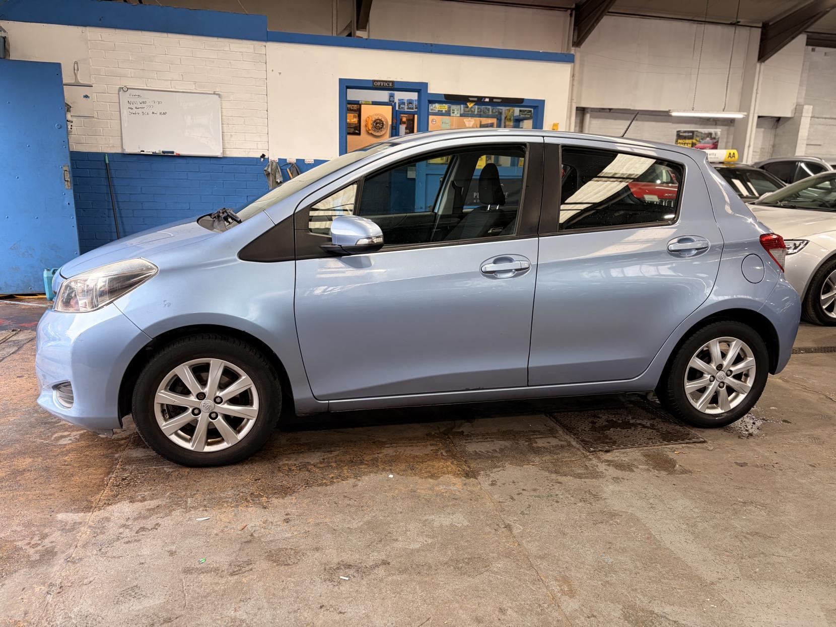 Toyota Yaris - Image 4