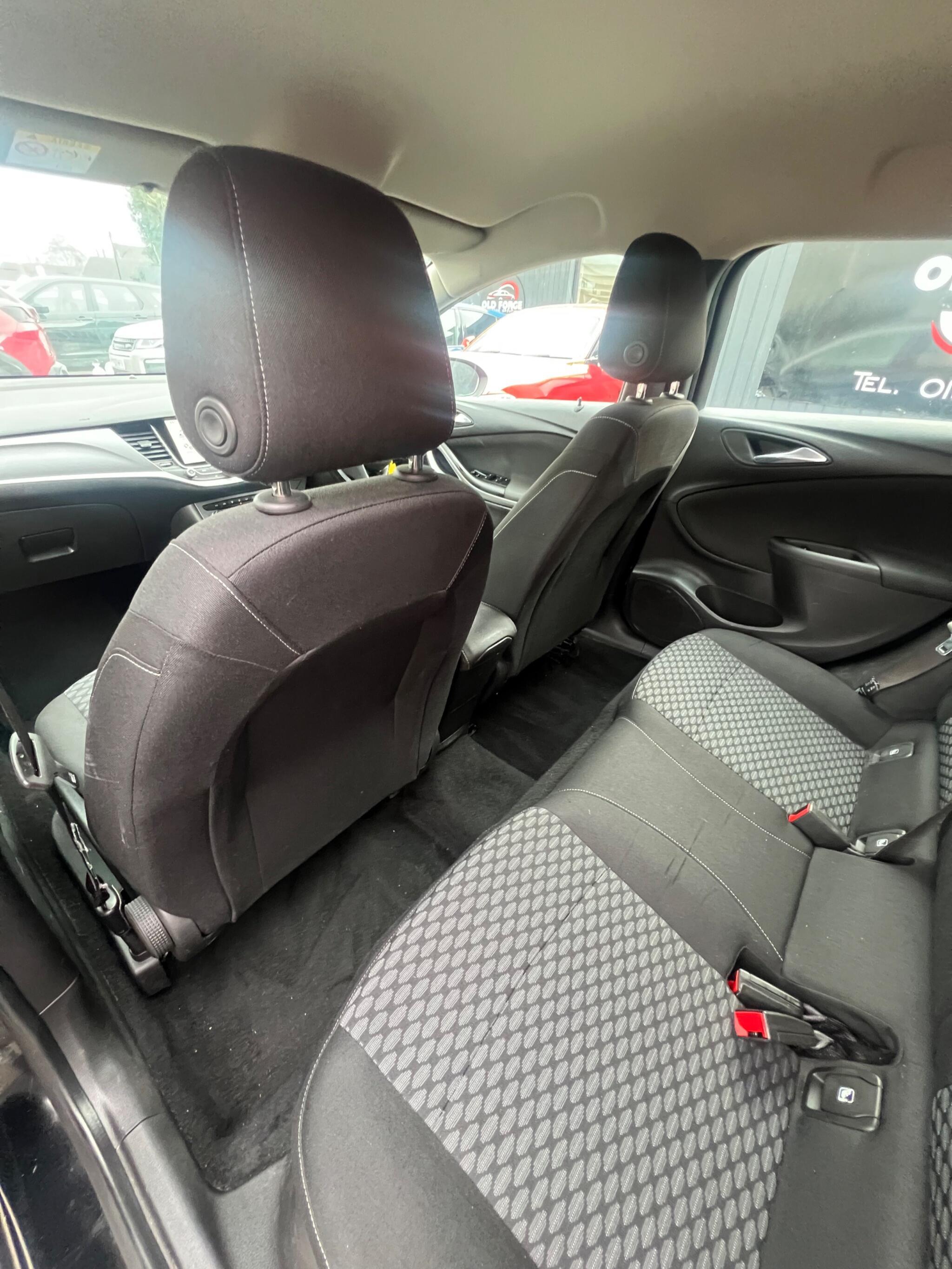 Vauxhall Astra - Image 39