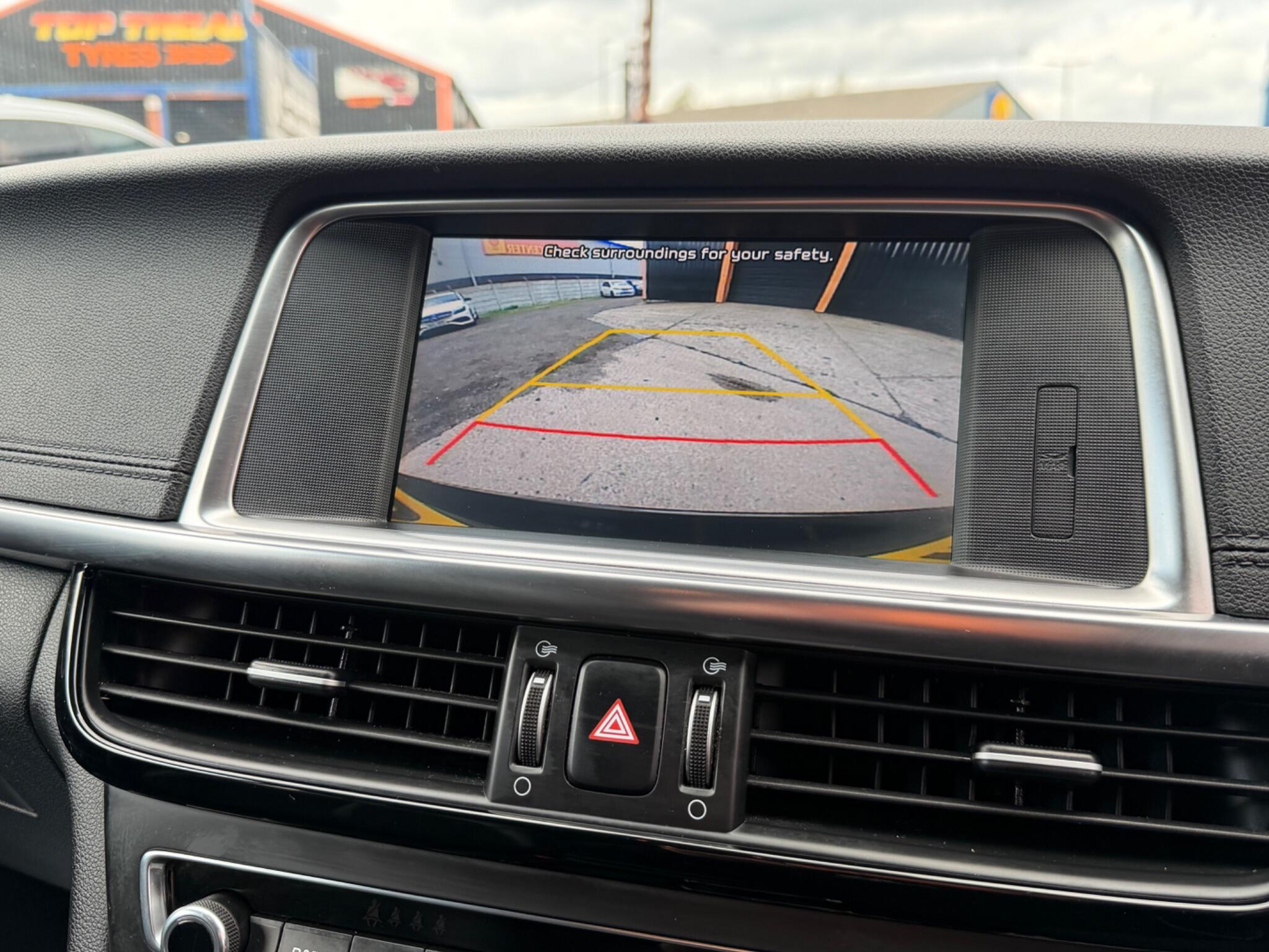 Kia Optima - Image 24