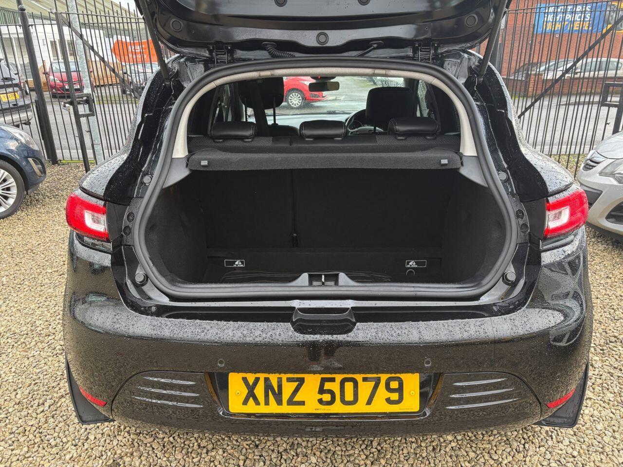 Renault Clio - Image 9