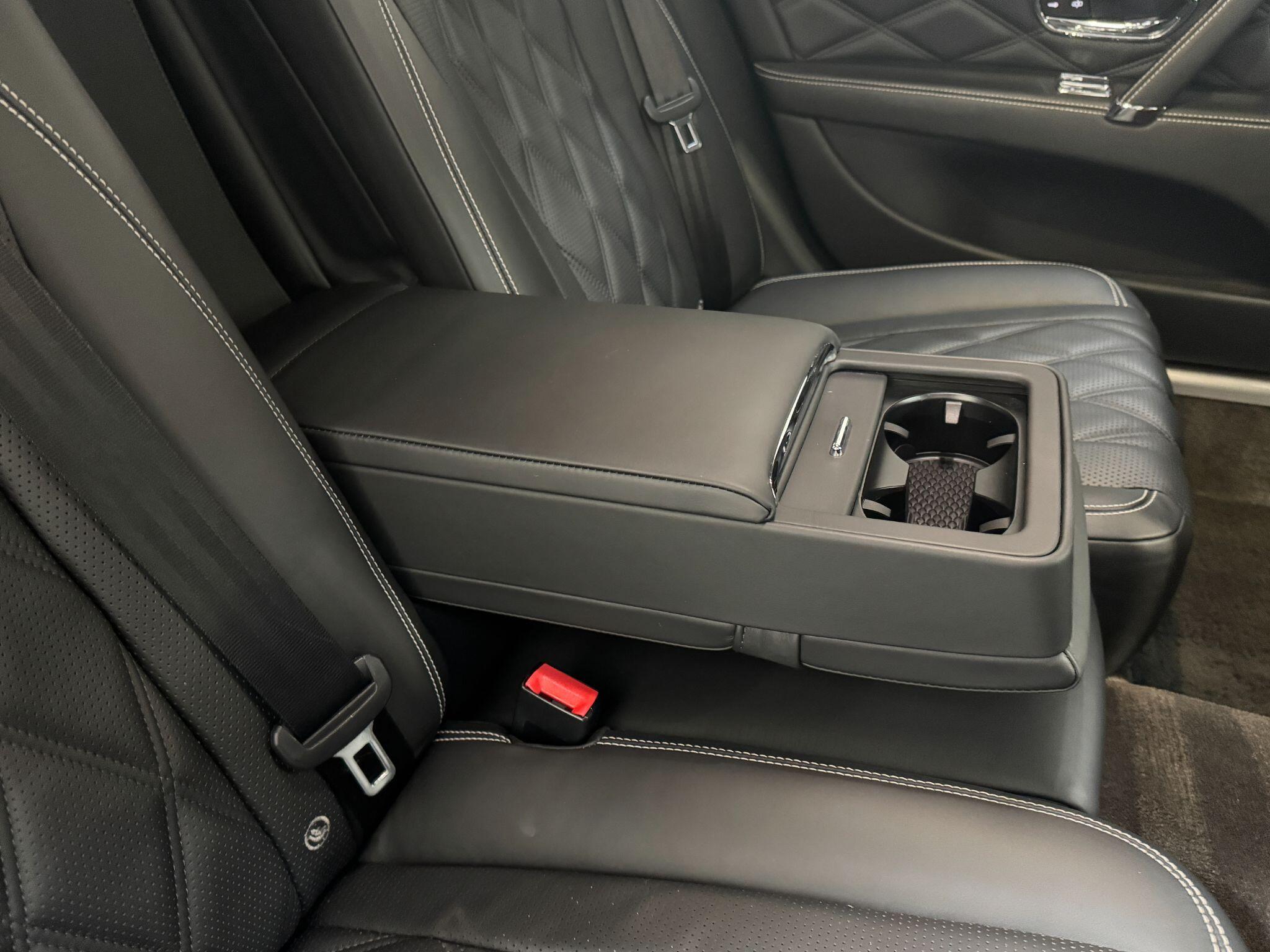 Bentley Flying Spur - Image 86