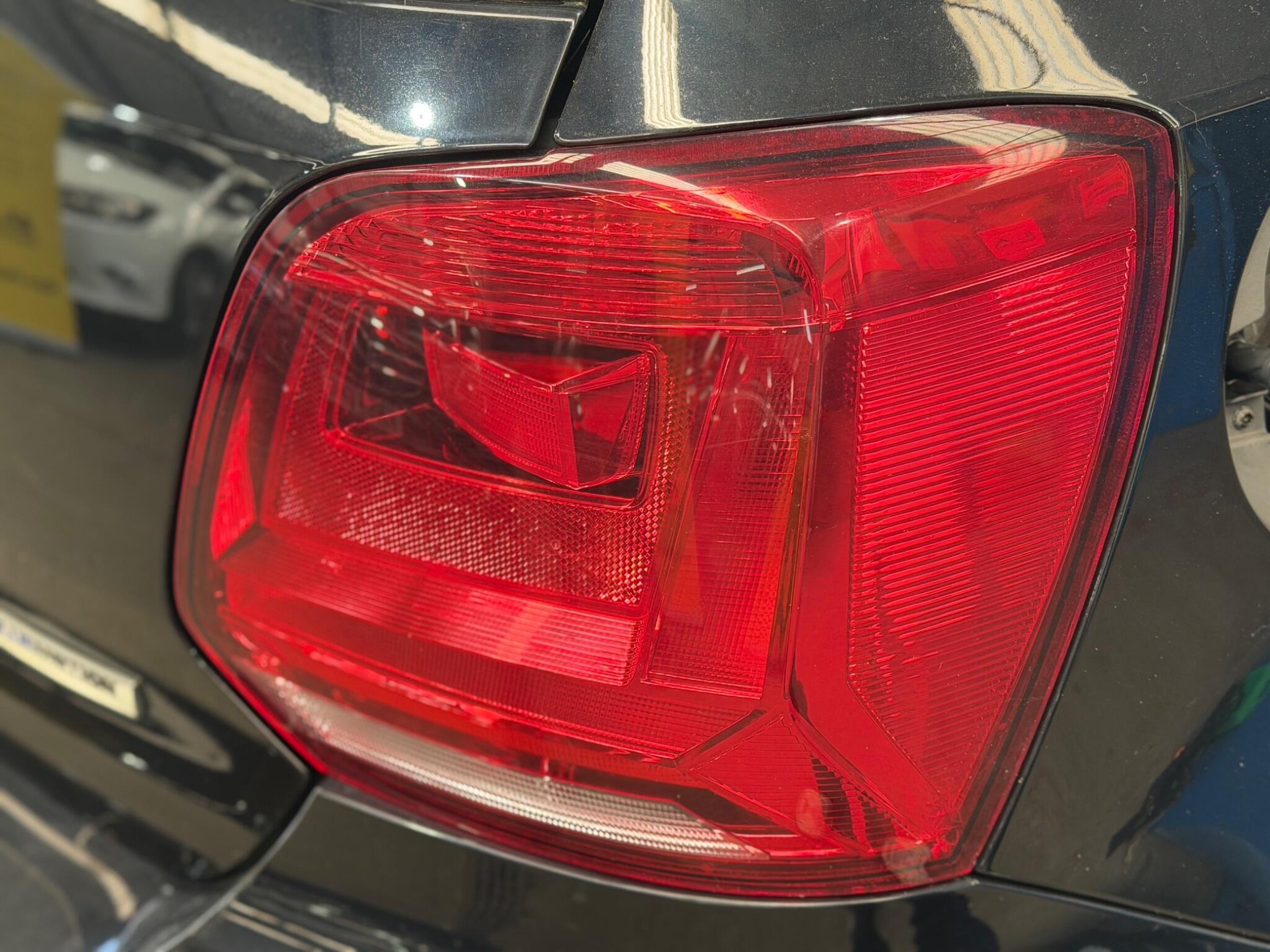 Volkswagen Polo - Image 12