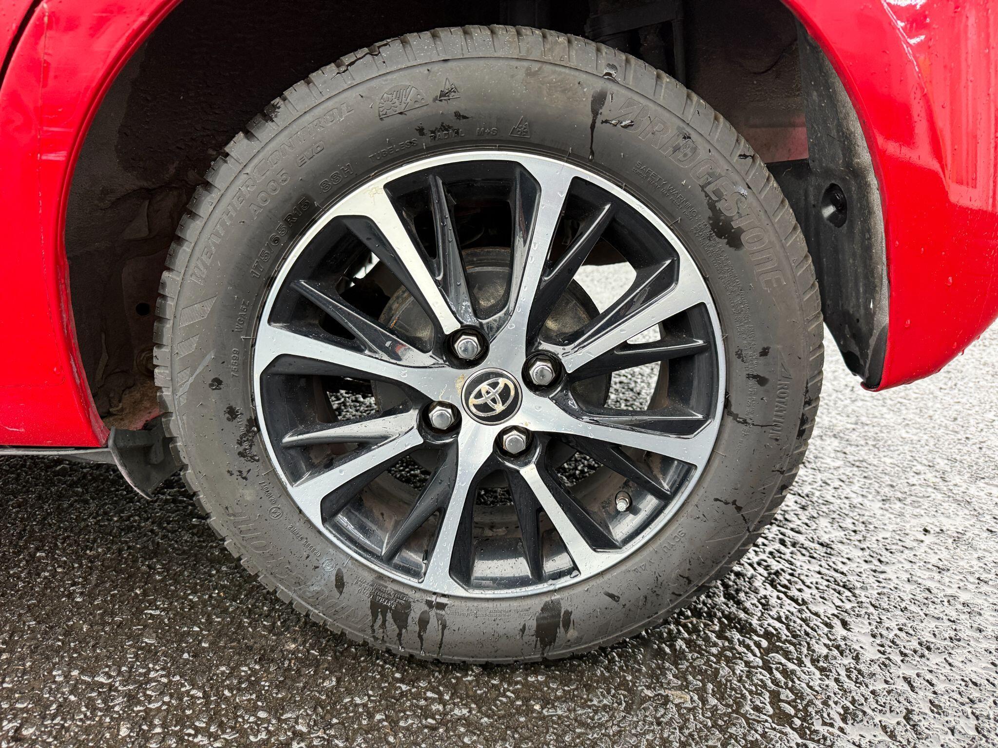 Toyota Yaris - Image 65