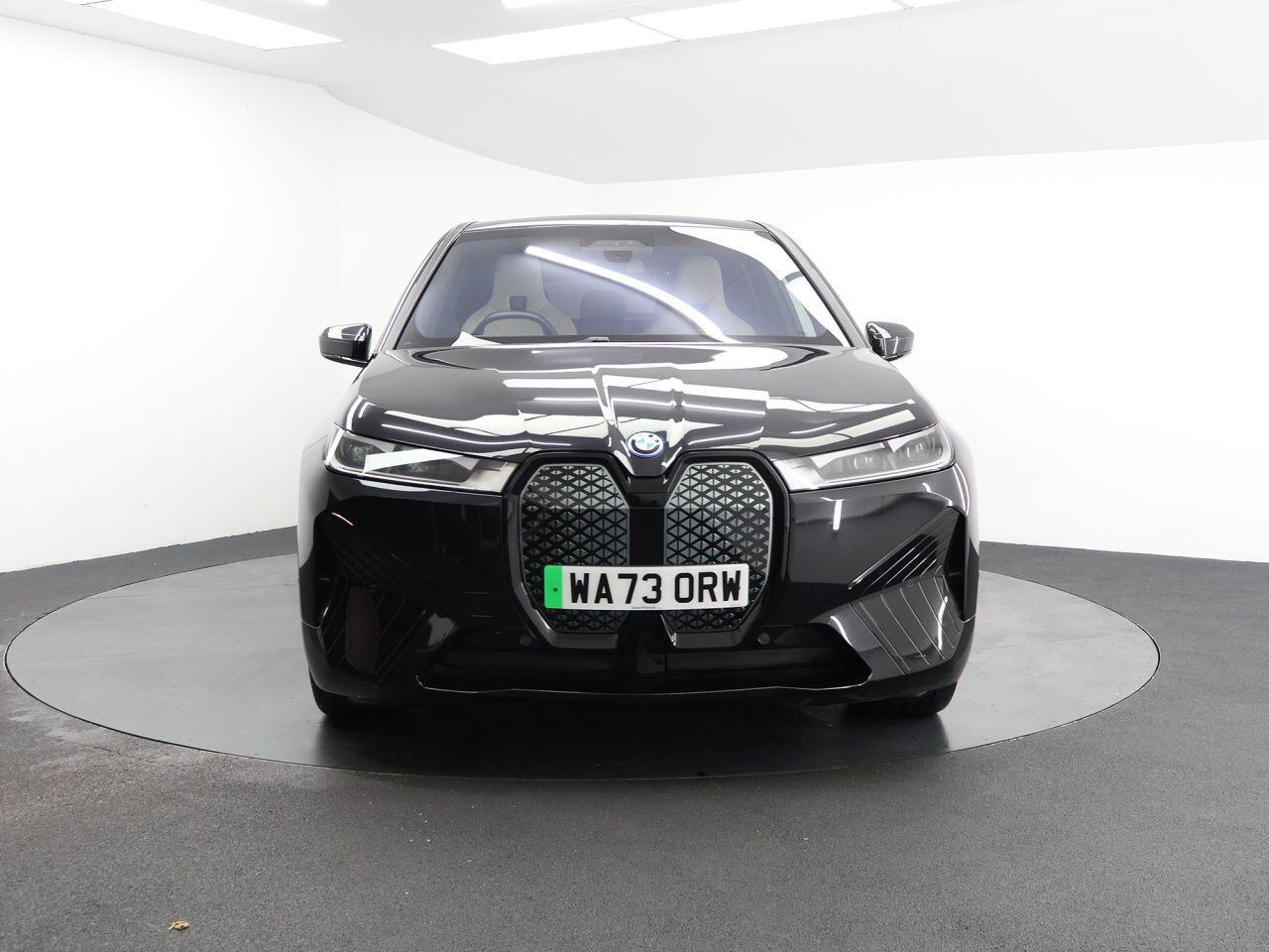 BMW IX - Image 5