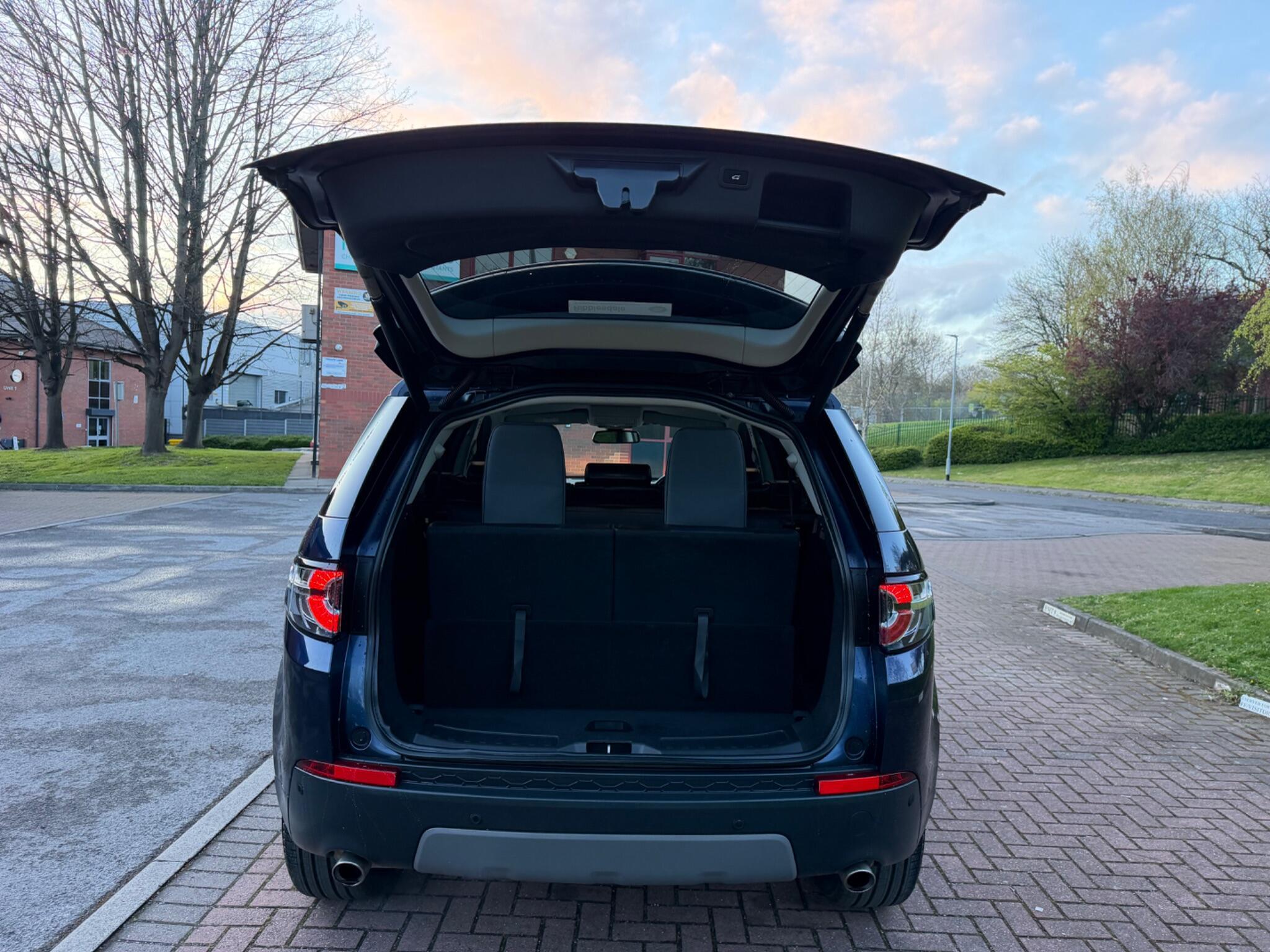 Land Rover DISCOVERY SPORT - Image 13