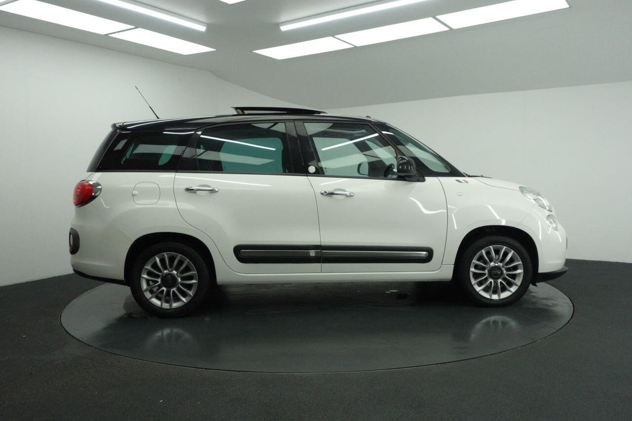 Fiat 500L - Image 14