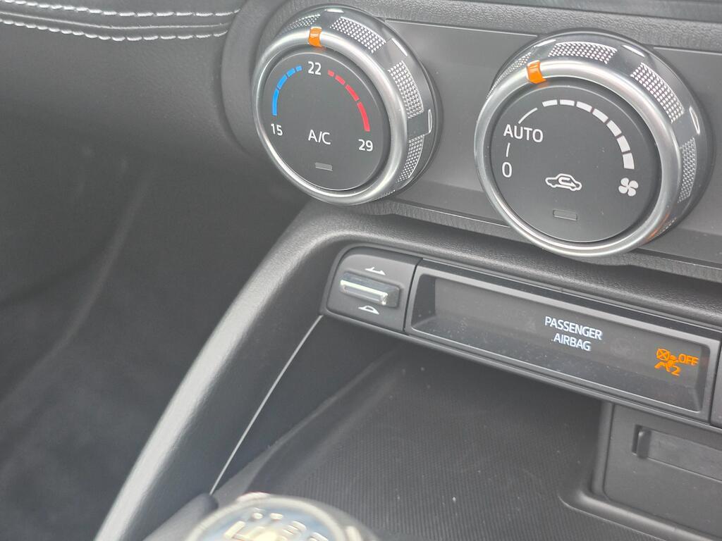 Mazda MX-5 RF - Image 35