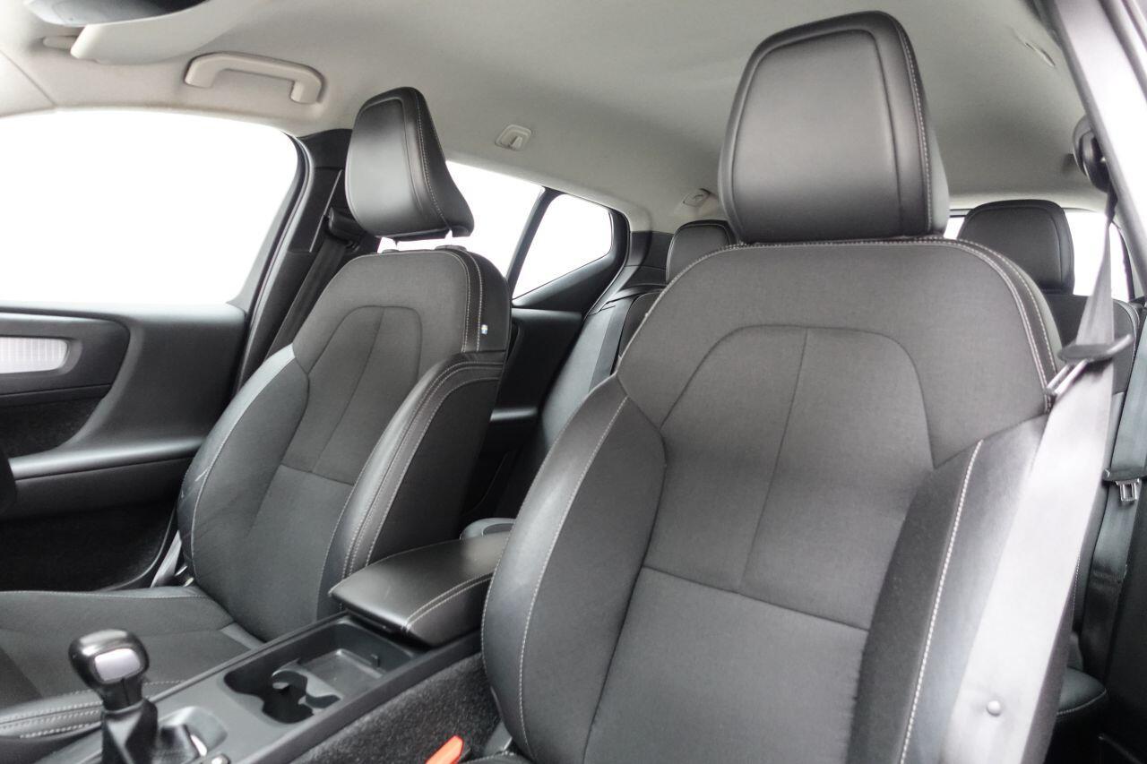 Volvo XC40 - Image 15