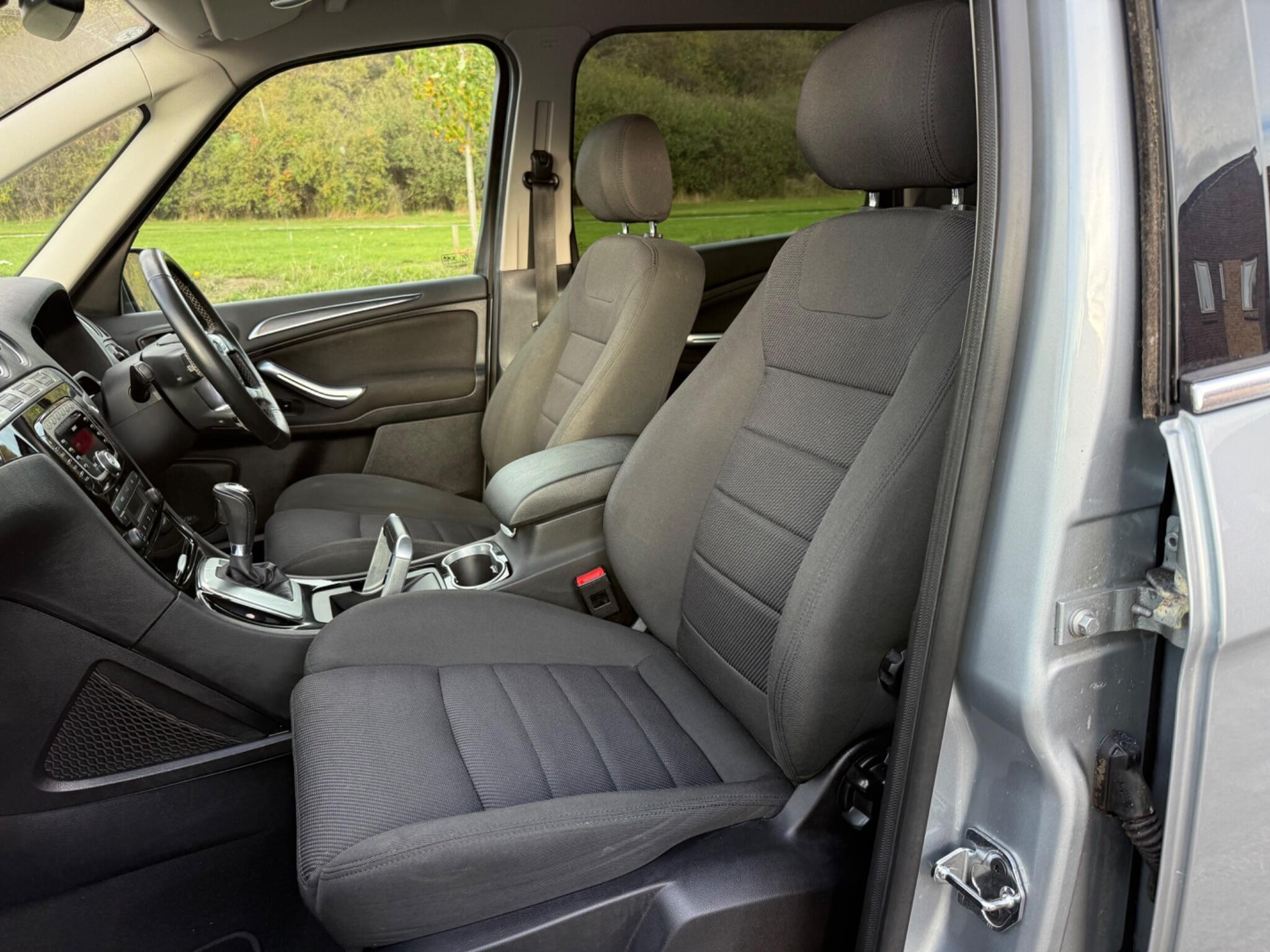 Ford Galaxy - Image 13