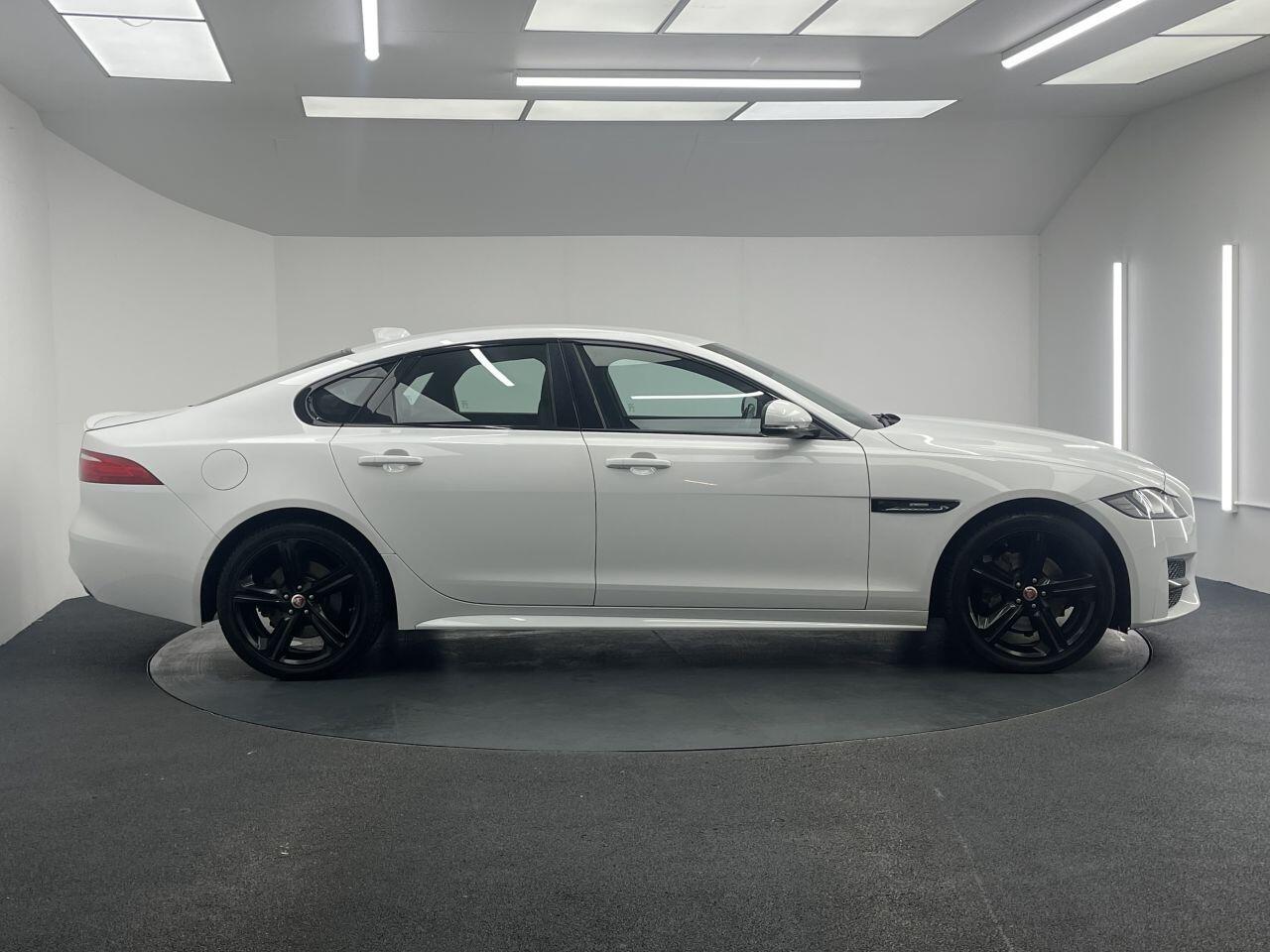 Jaguar XF - Image 13