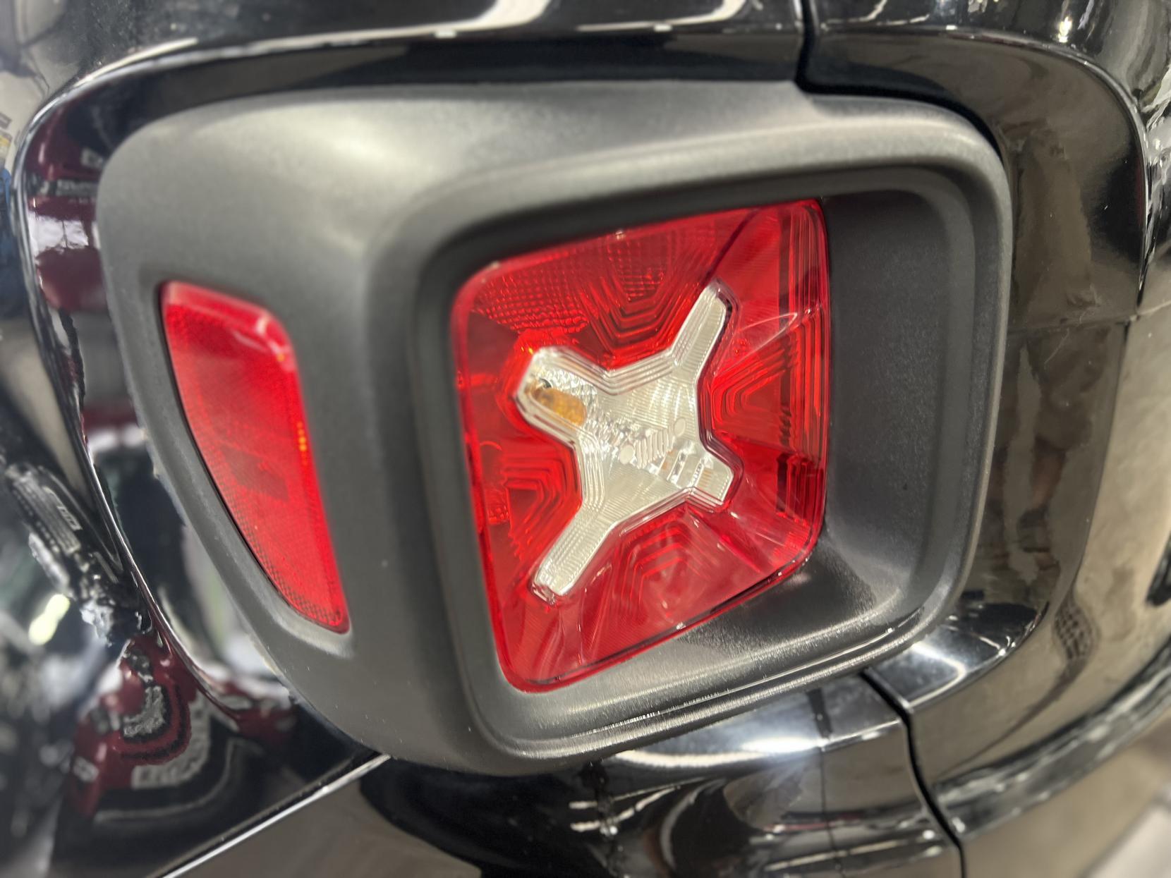 Jeep Renegade - Image 13