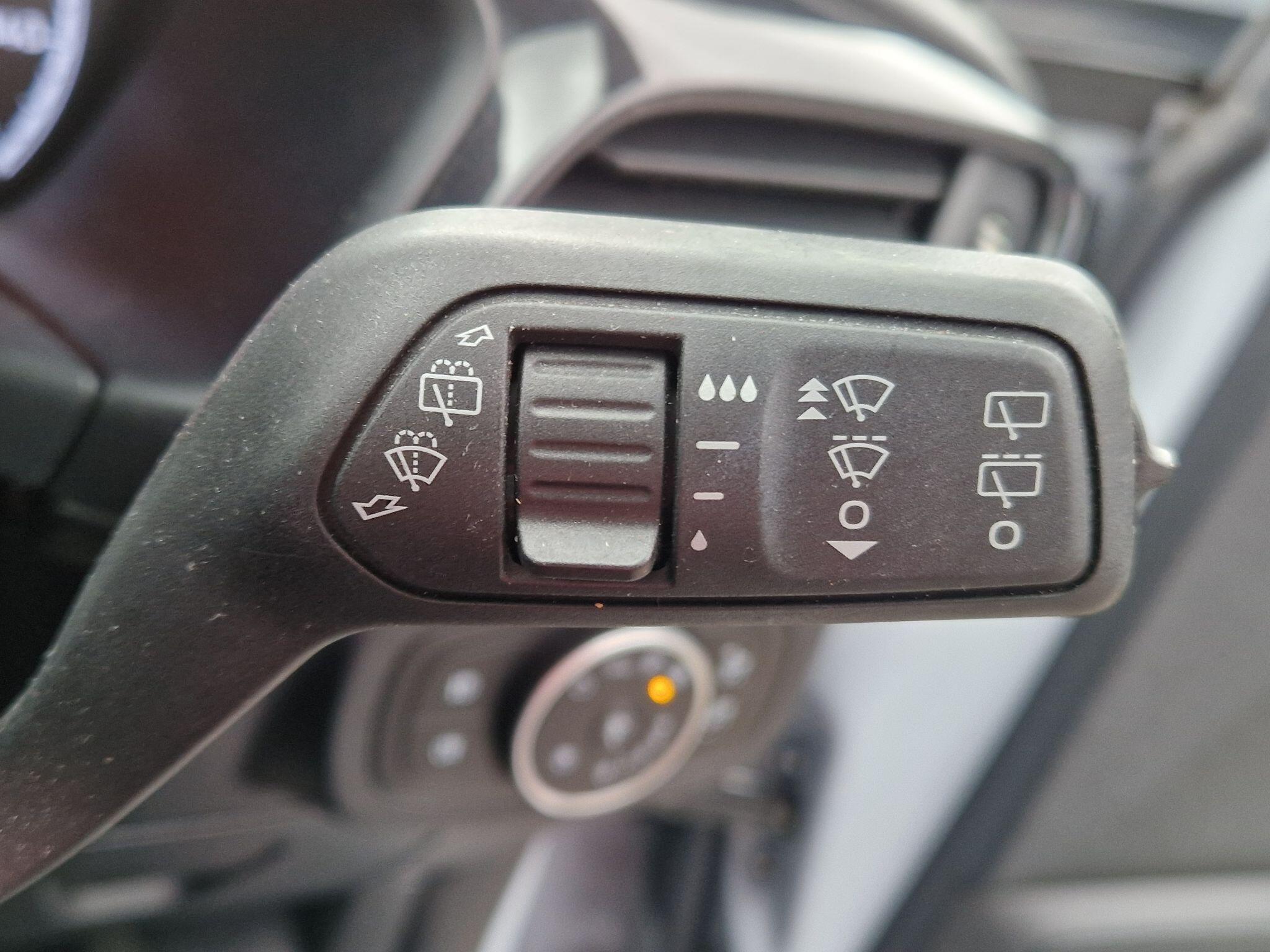 Ford Fiesta - Image 35