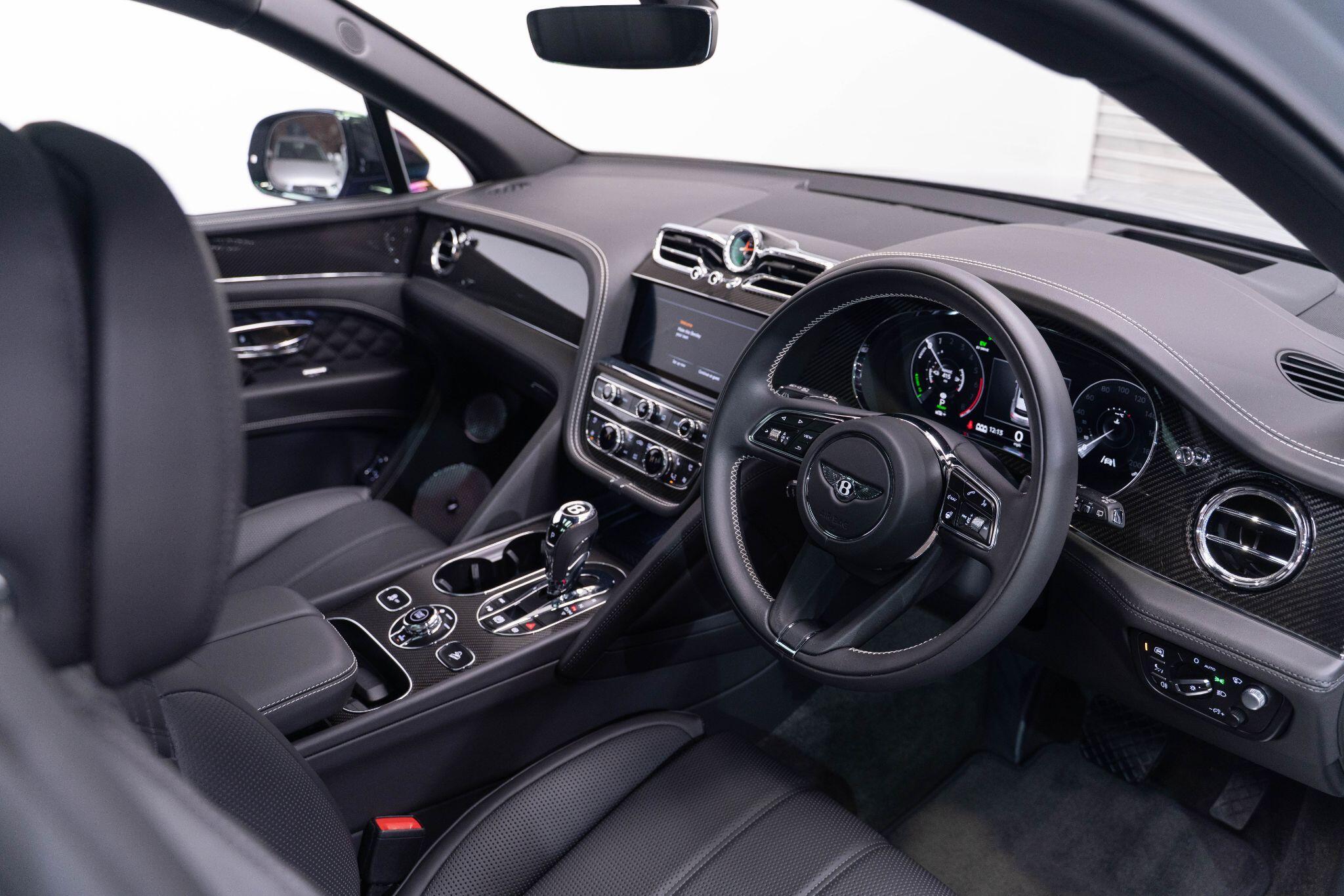 Bentley Bentayga - Image 11