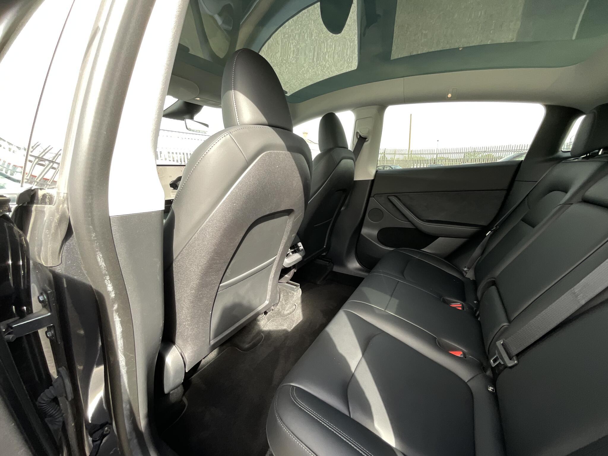 Tesla Model Y - Image 13