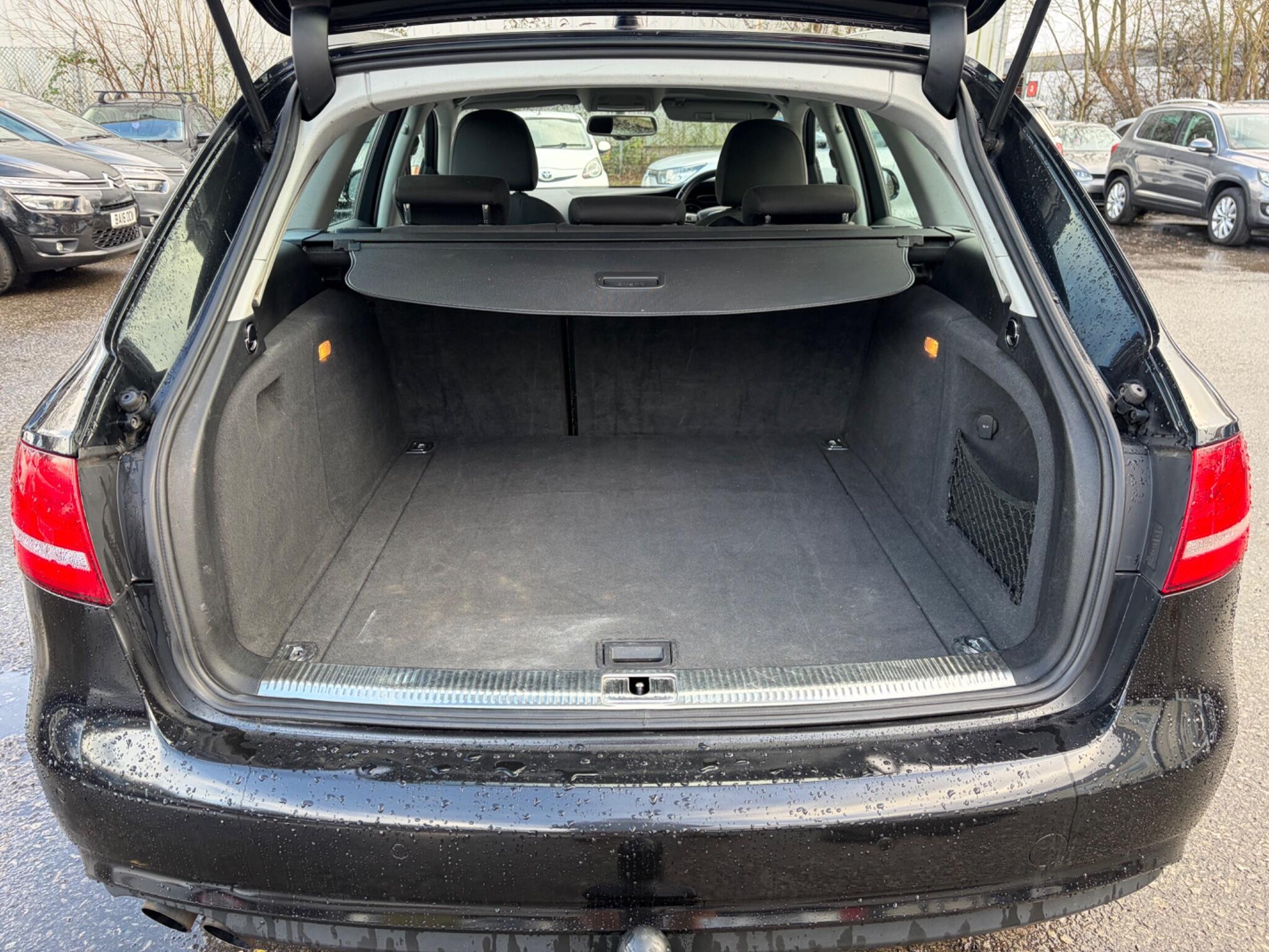 Audi A4 Avant - Image 32