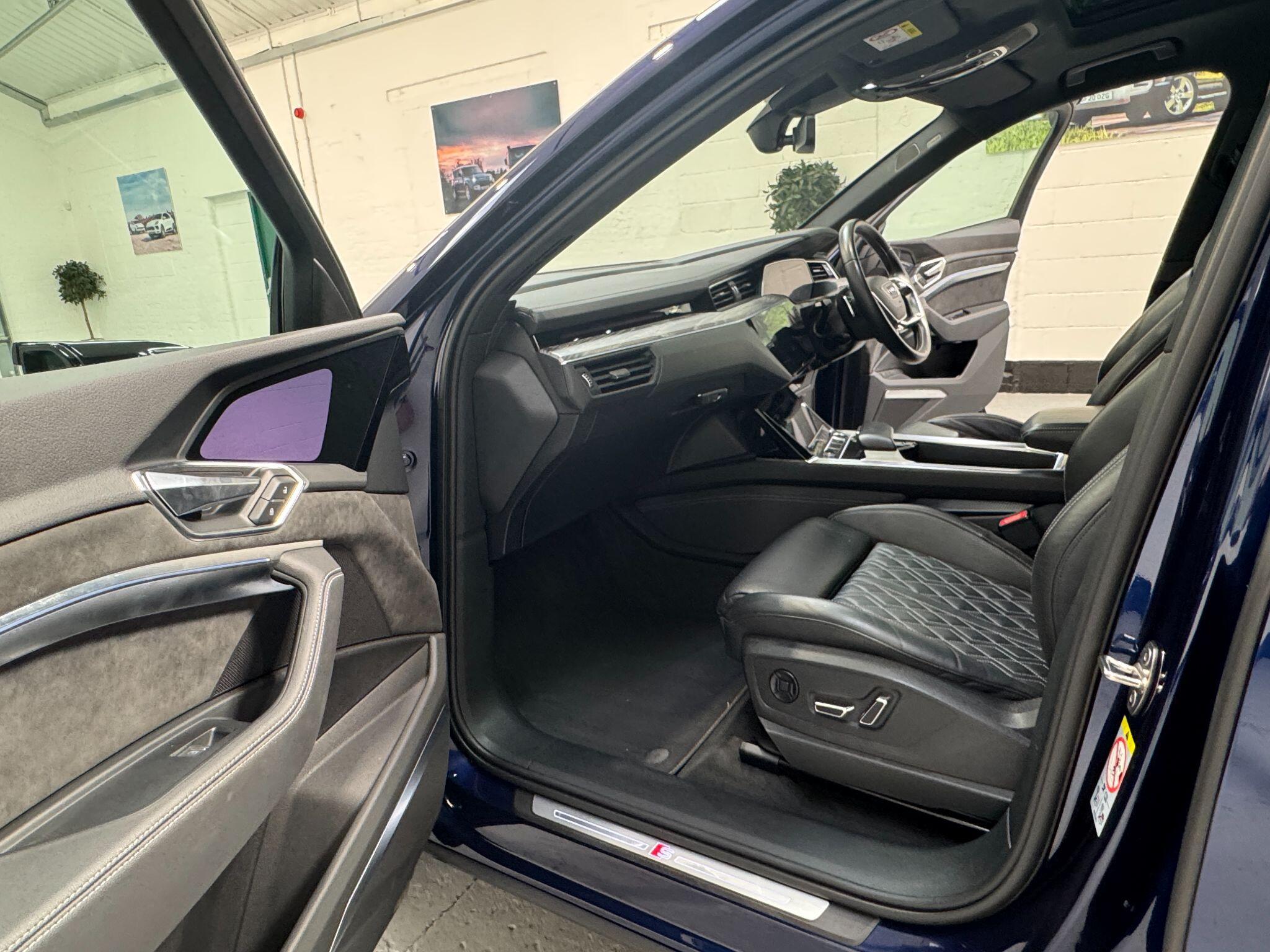 Audi E-Tron - Image 74