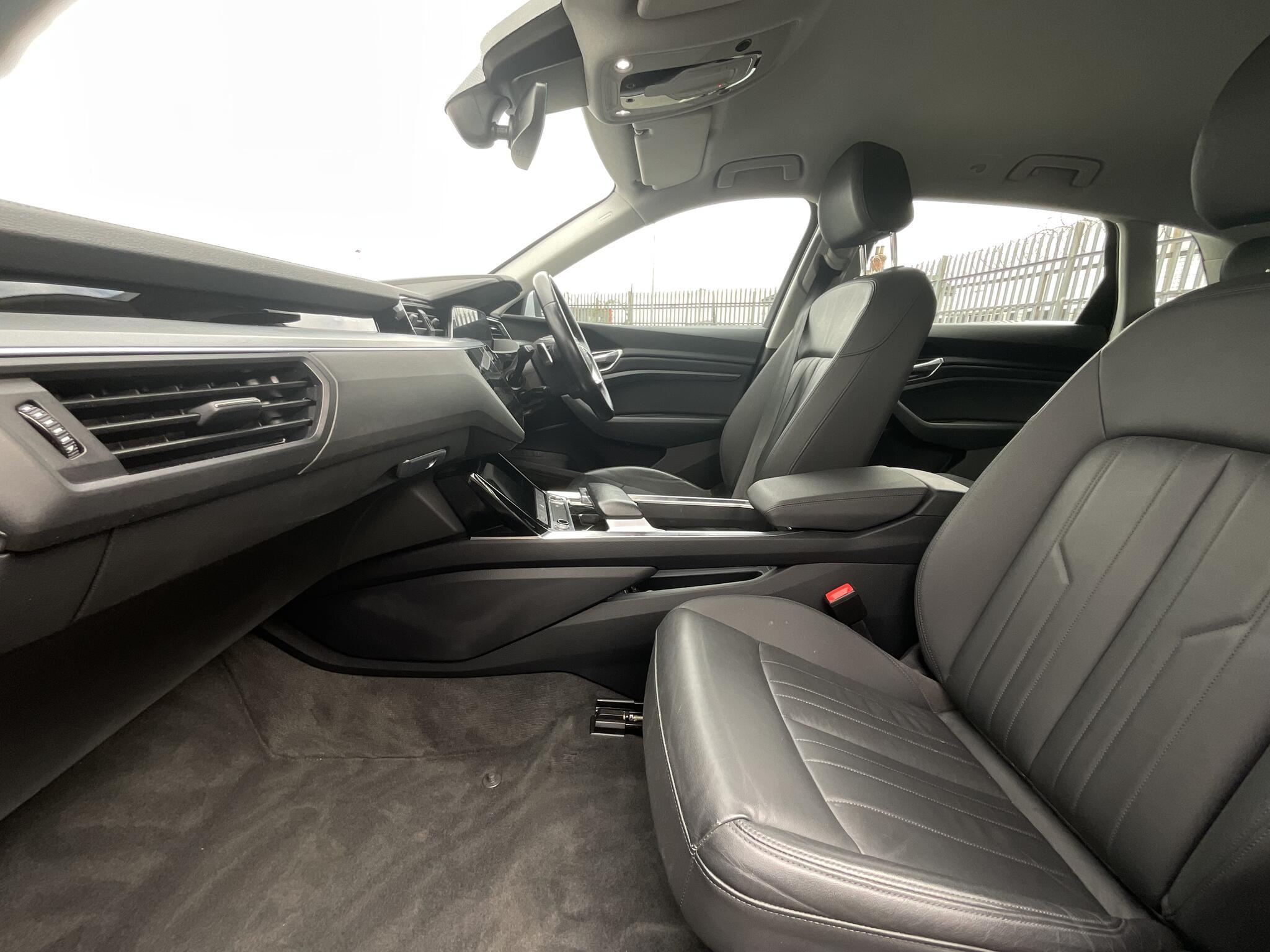 Audi E-Tron - Image 18