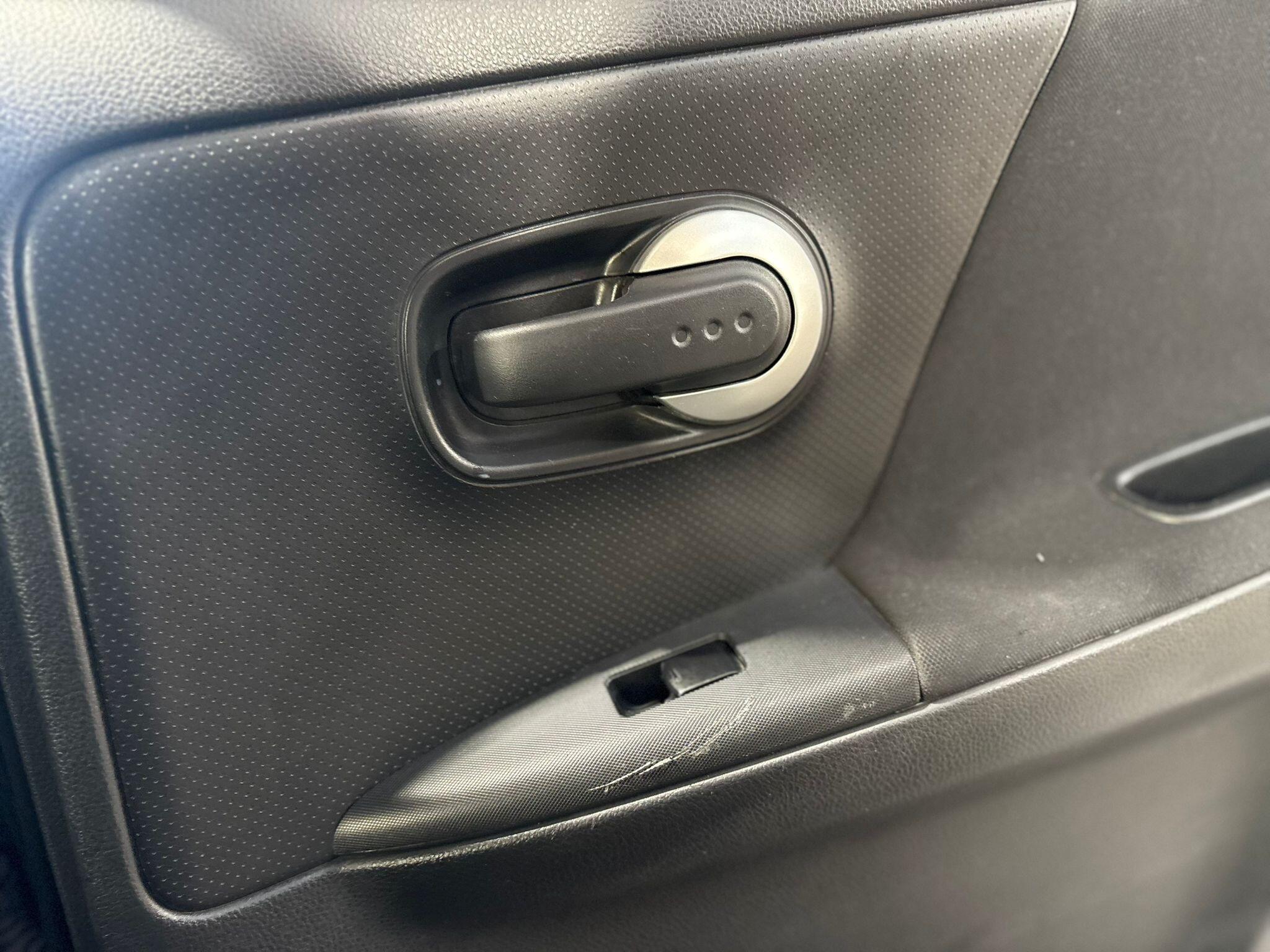 Nissan Note - Image 20