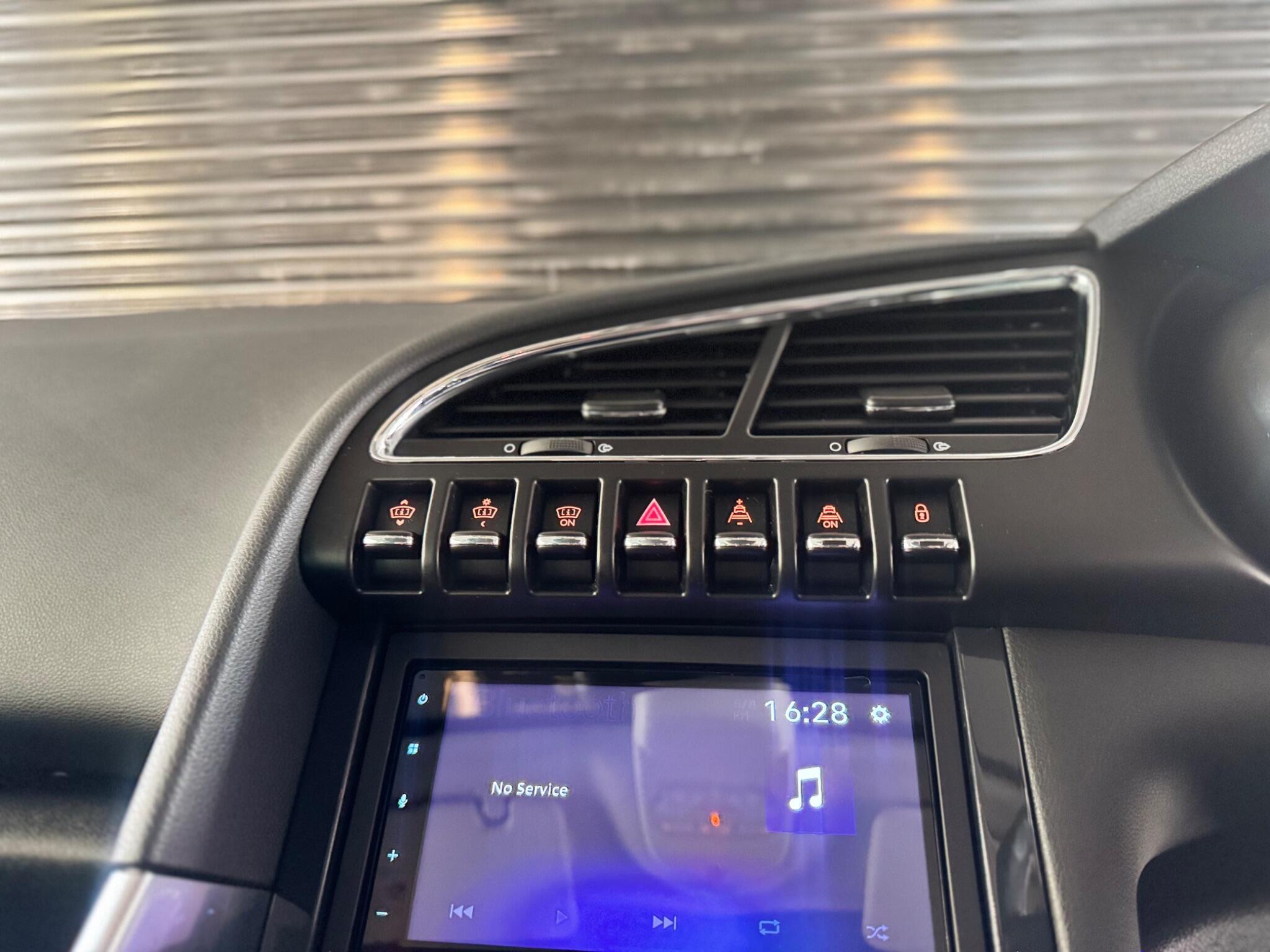 Peugeot 3008 - Image 32